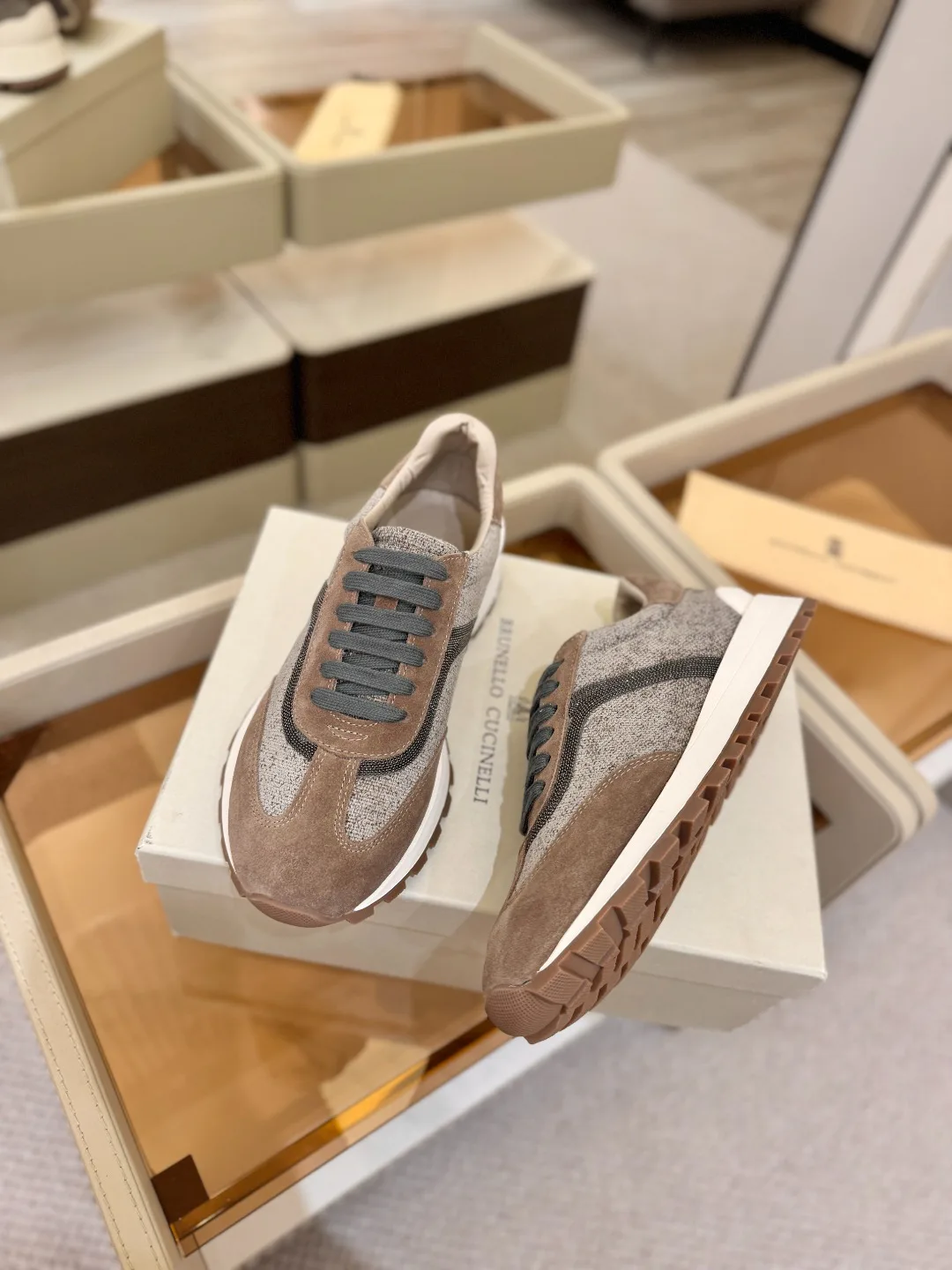 Кроссовки Женские Brunello Cucinelli 18813017