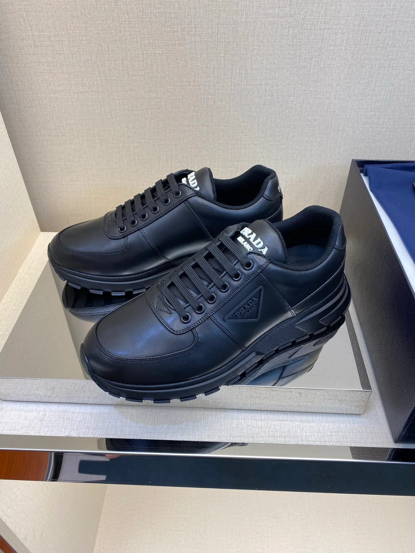 Кроссовки Мужские Prada 18039820