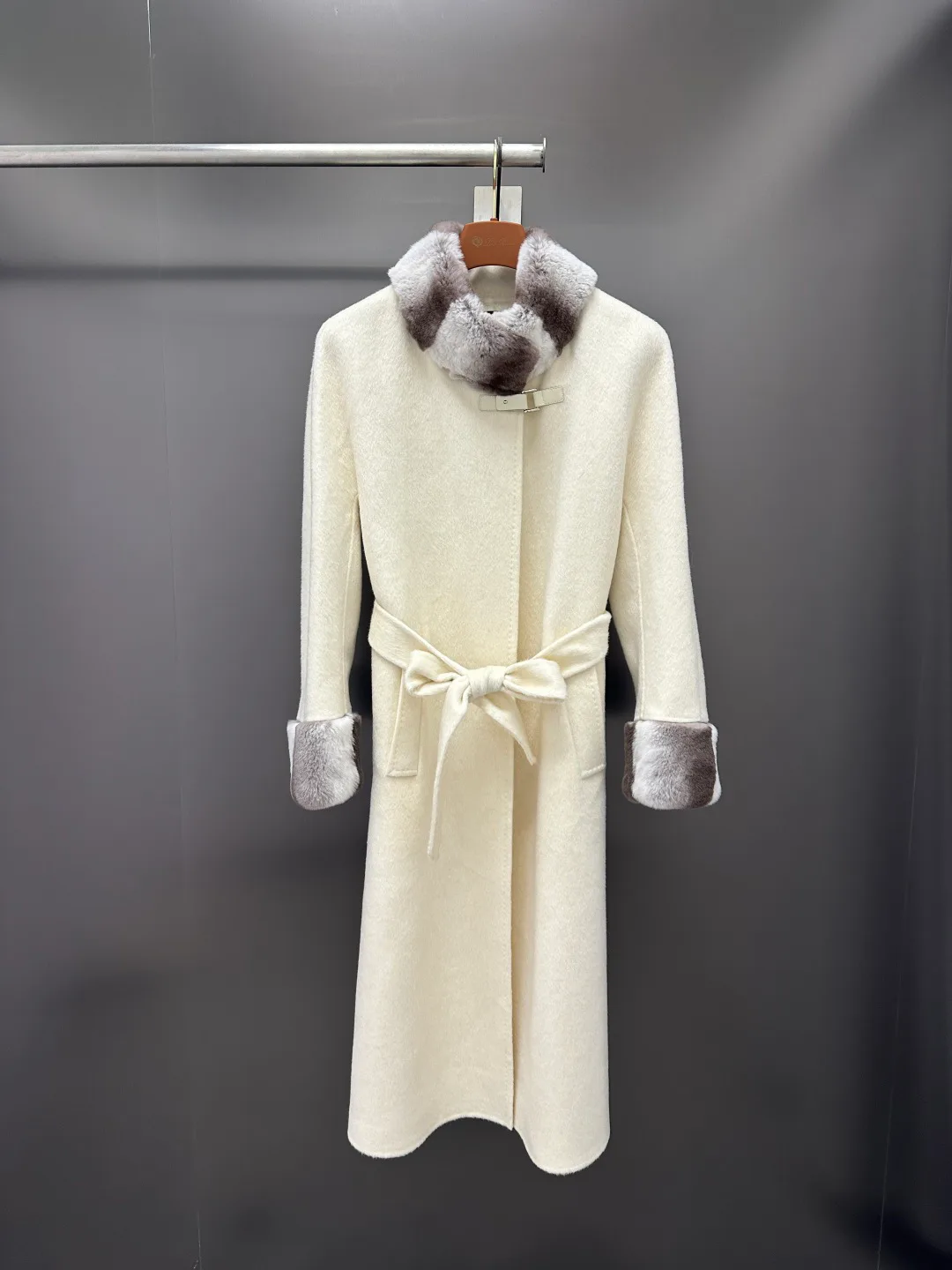 Пальто Женские Loro Piana 18226714