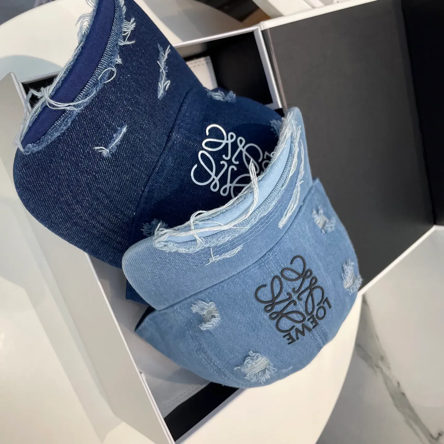 Головные Уборы Loewe 10879