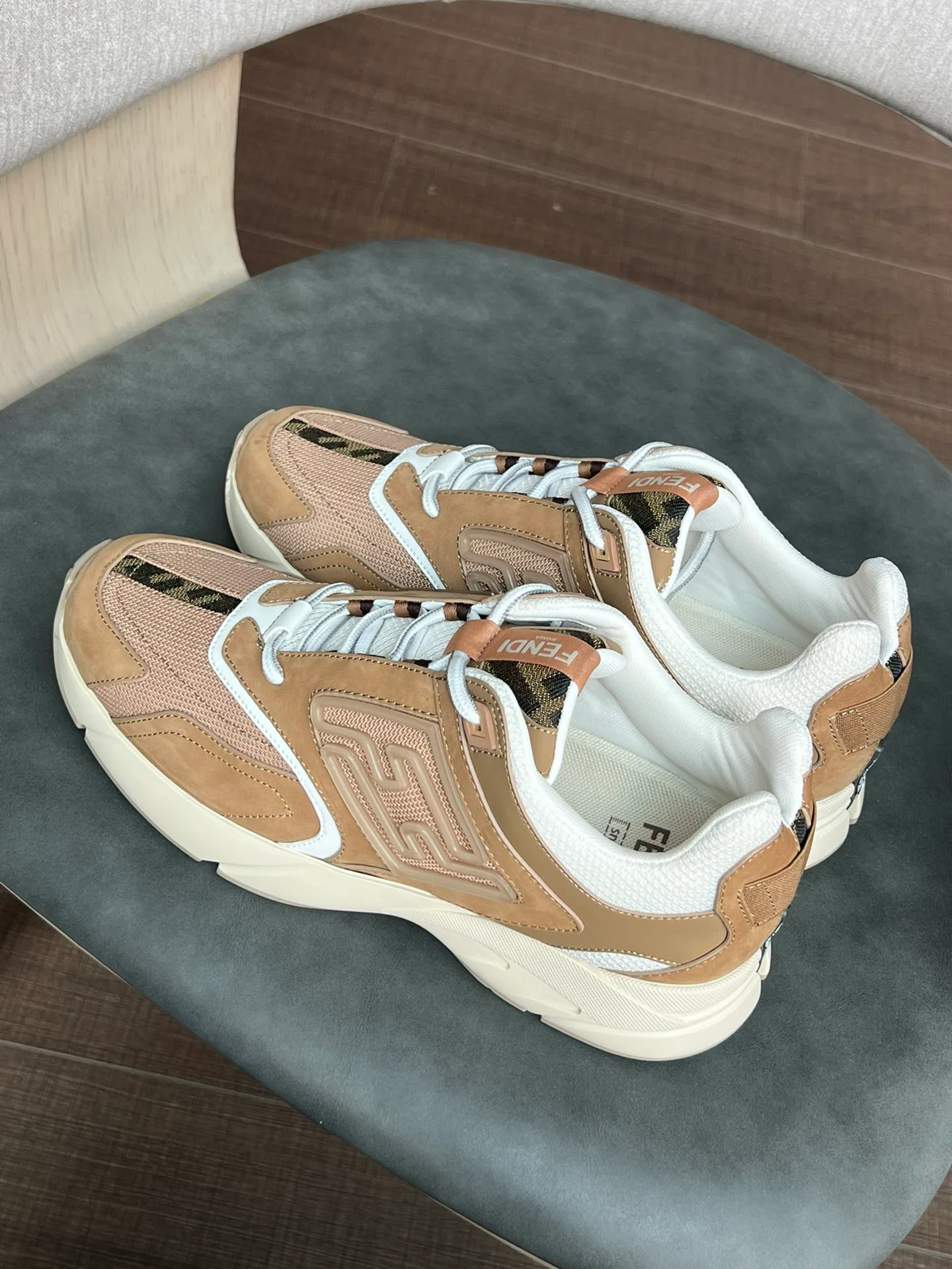 Кроссовки Женские Fendi 353518