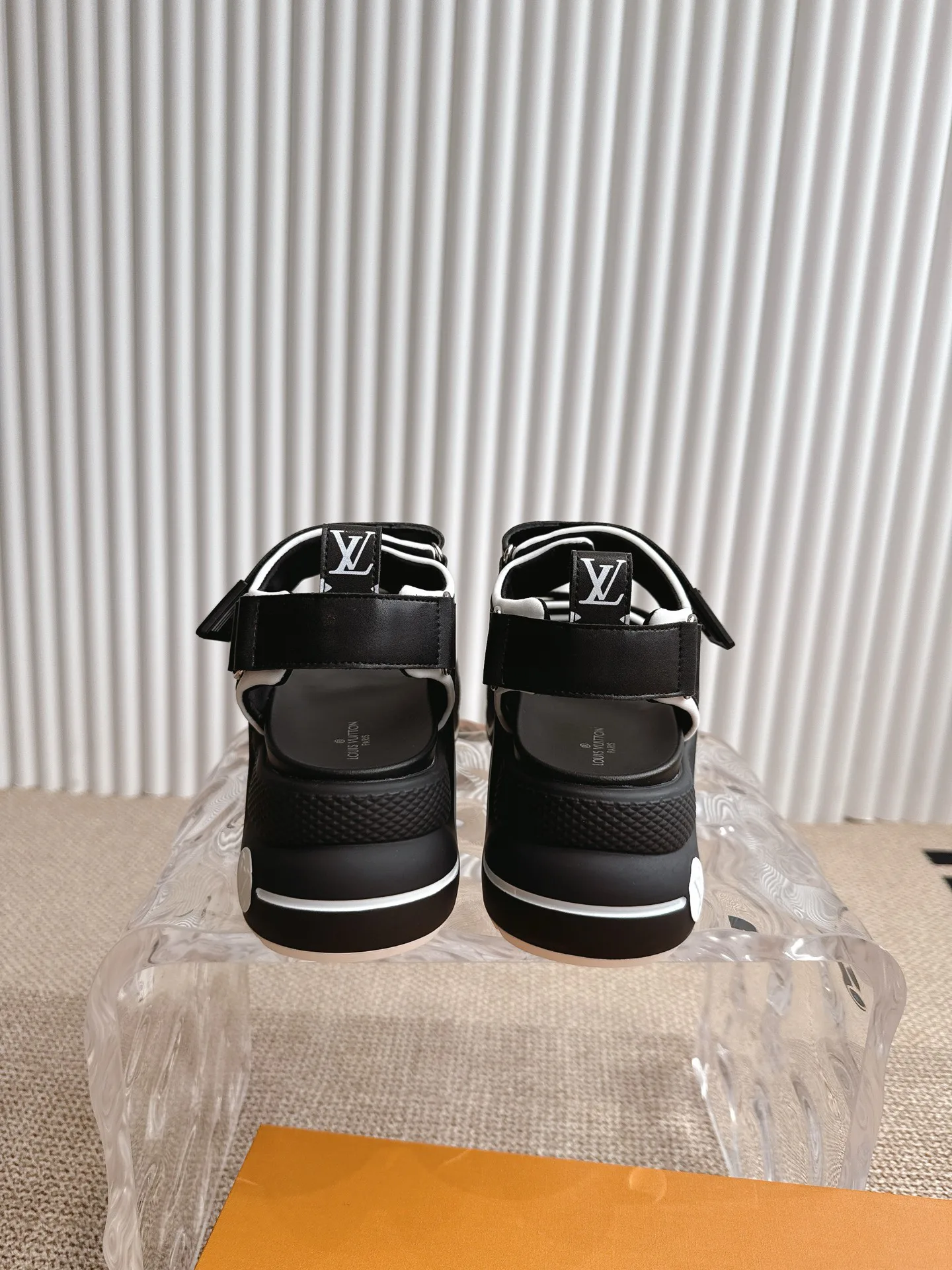 Сандалии Женские Louis Vuitton 35141