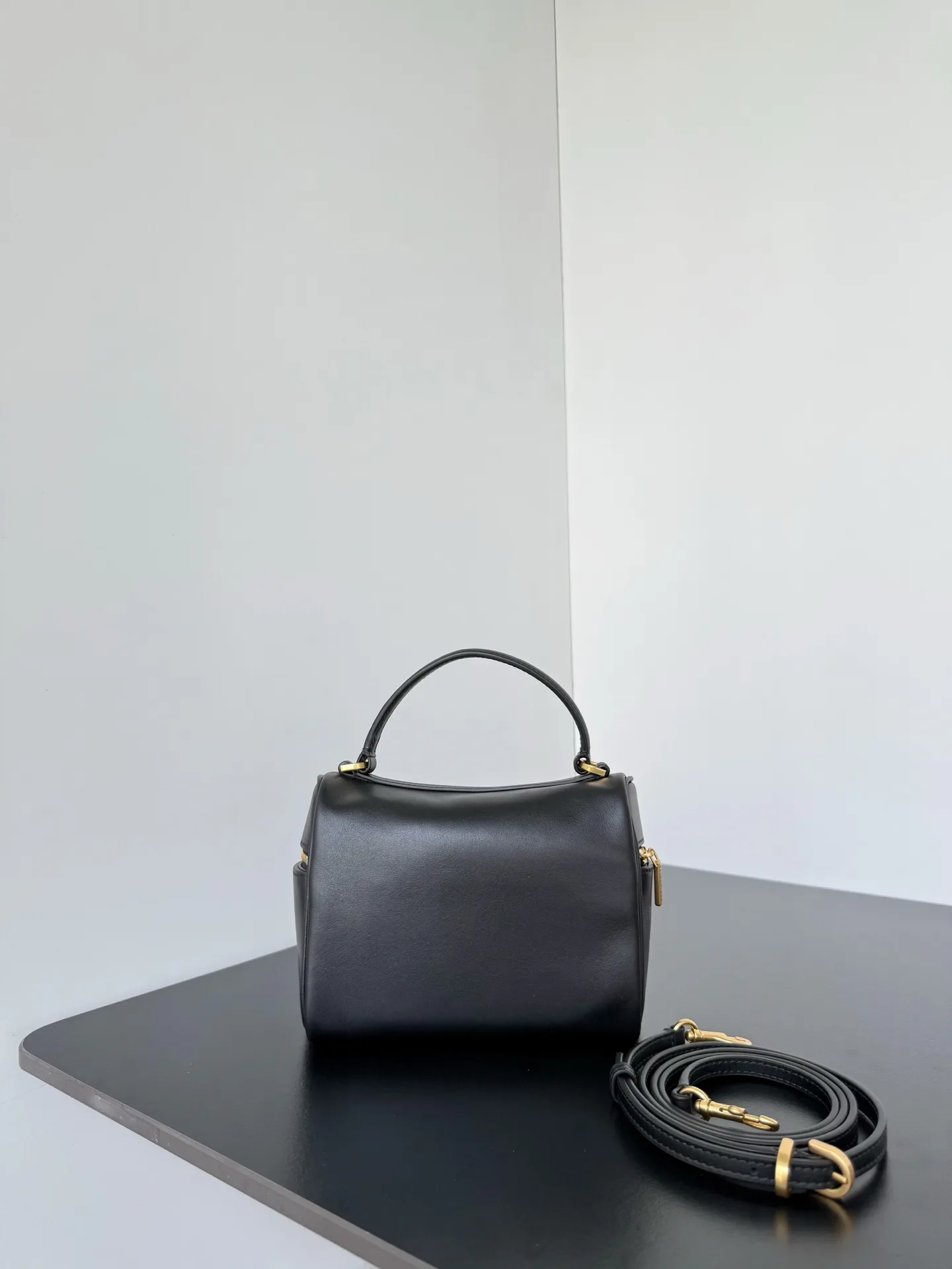 Клатчи Женские Balenciaga 11451448