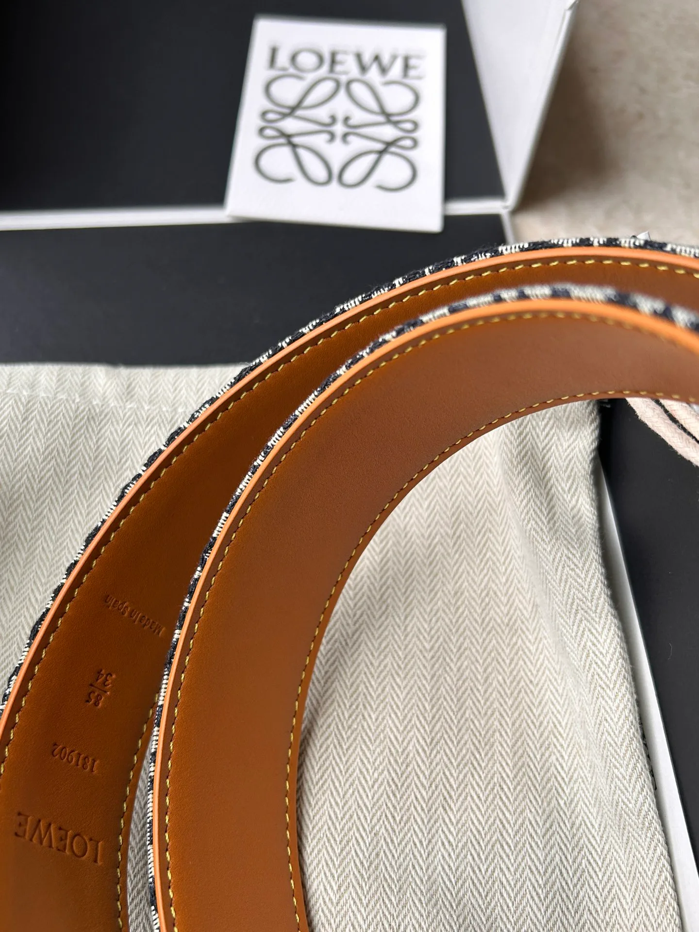 Ремни Loewe 11704493