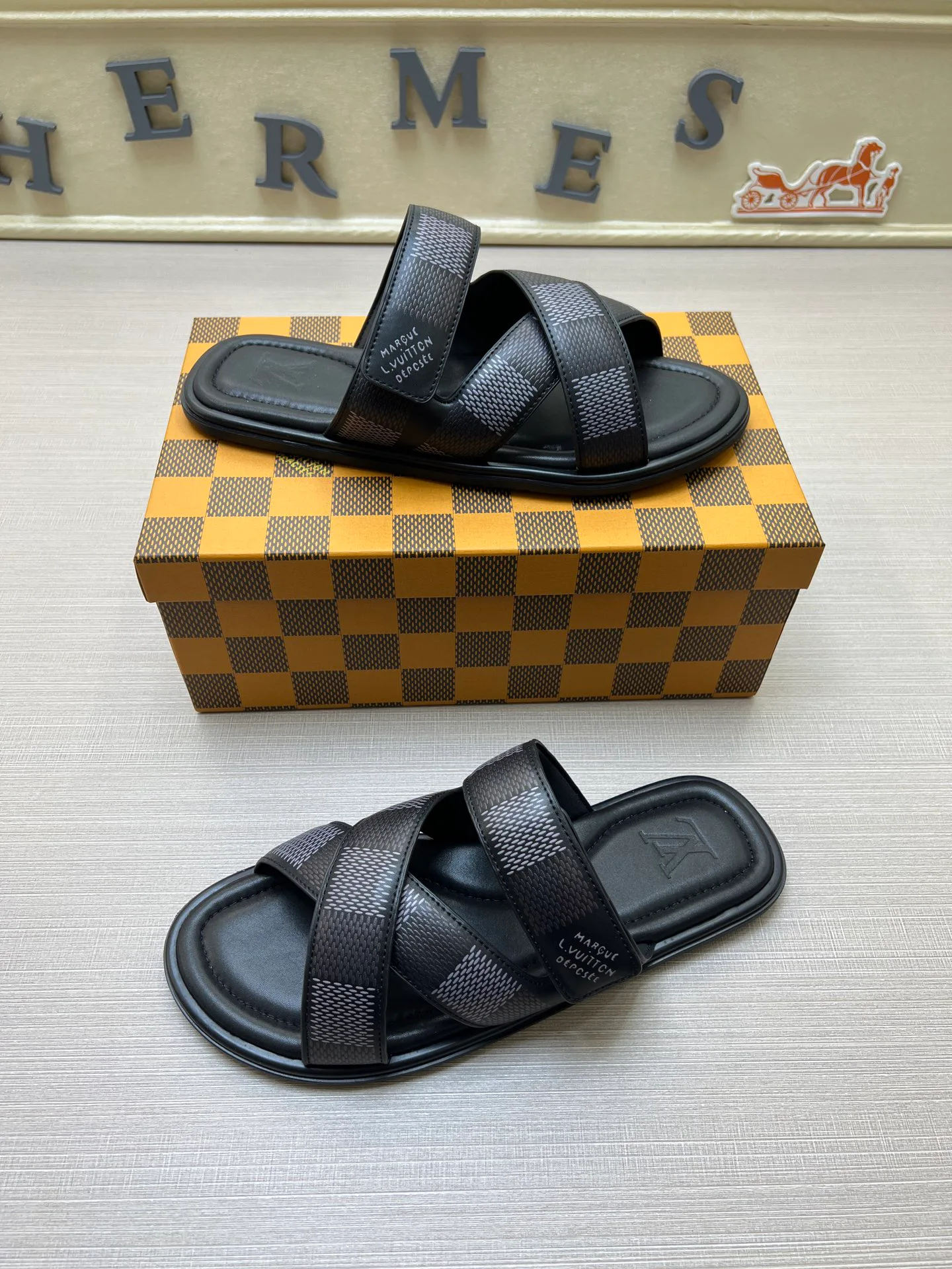 Шлепанцы Мужские Louis Vuitton 72020