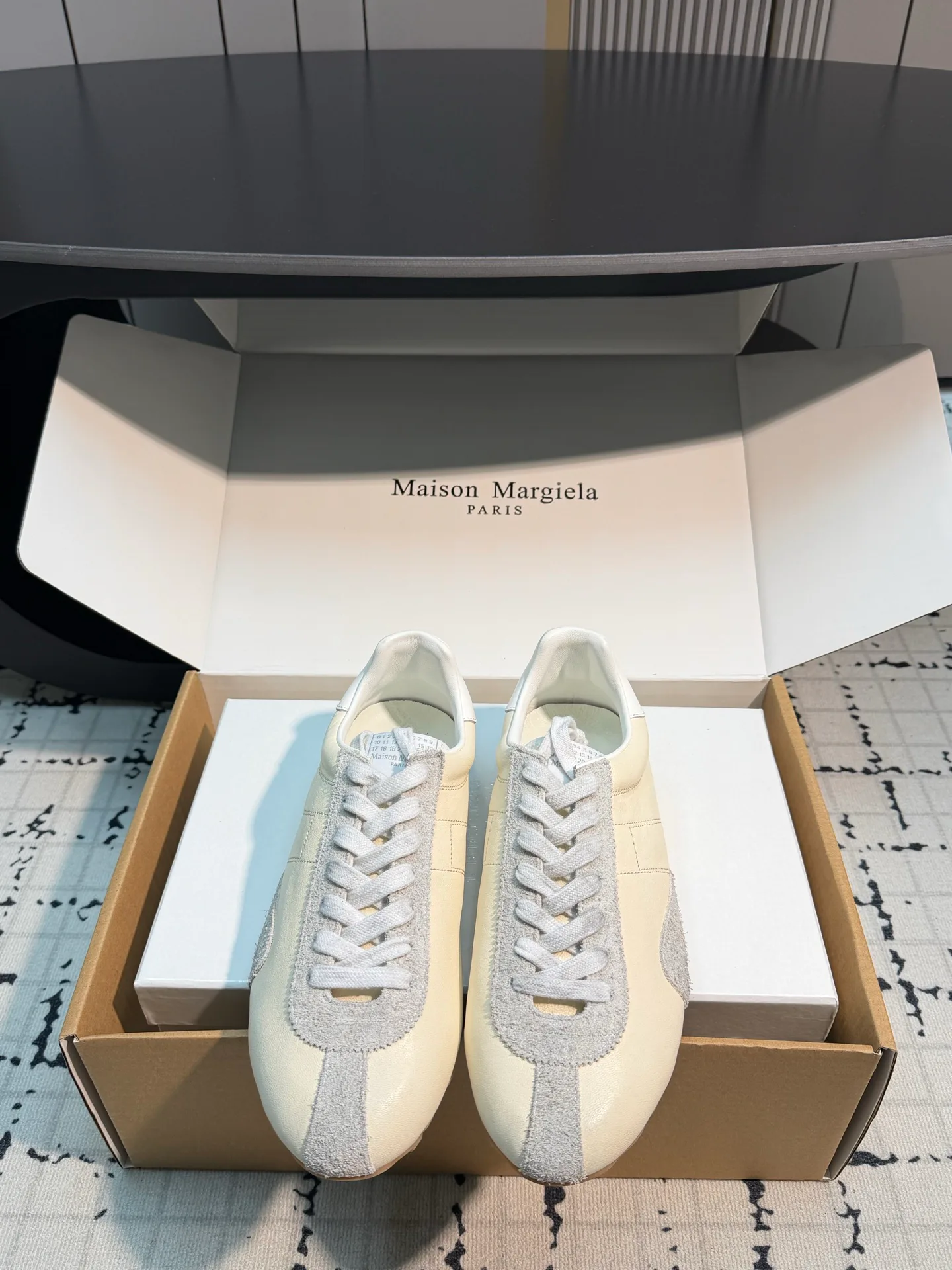 Кроссовки Женские Maison Margiela 18547324