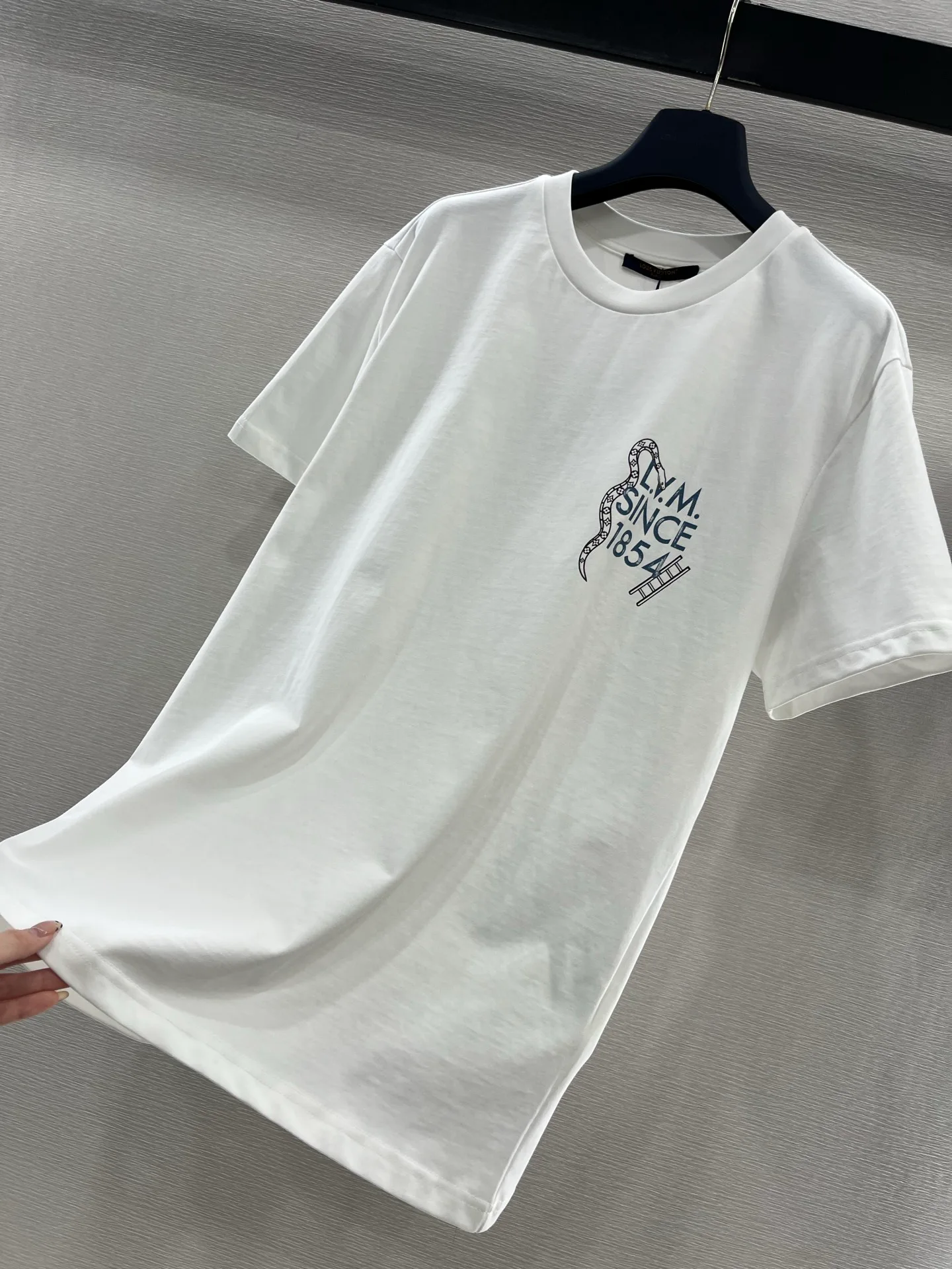 Футболки Женские Louis Vuitton 1352056