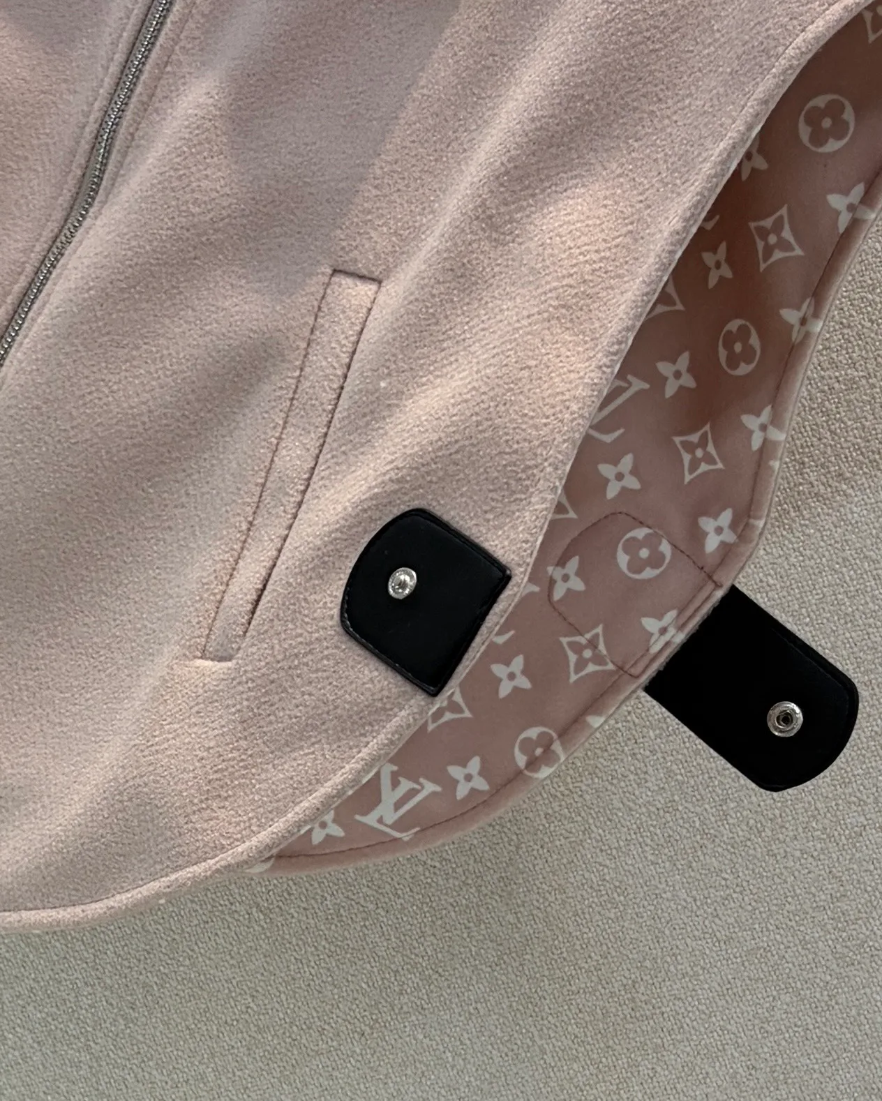 Жилеты Женские Louis Vuitton 19335017