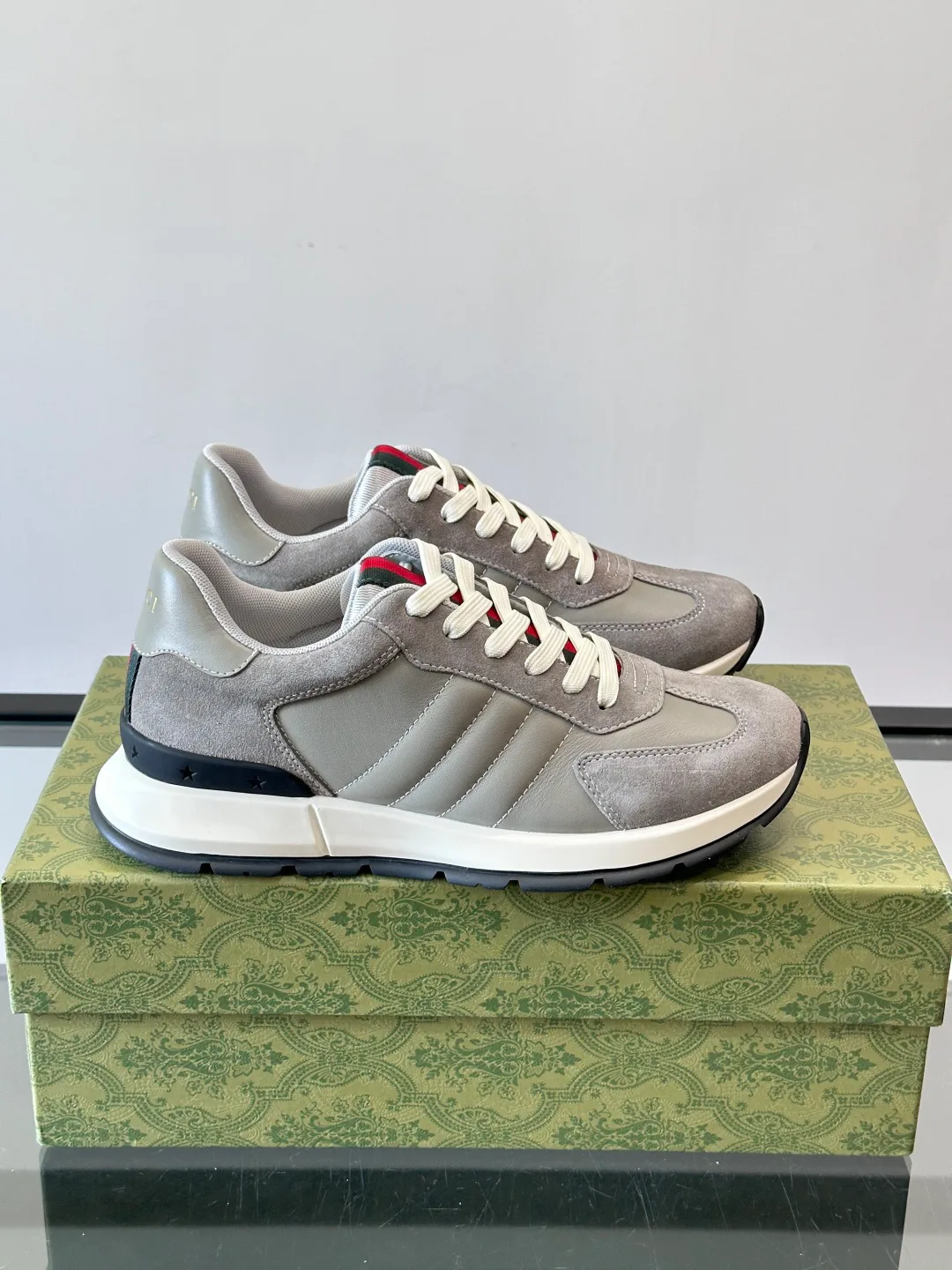 Кроссовки Мужские Gucci 11550570