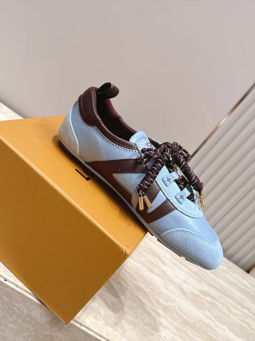 Кроссовки Женские Louis Vuitton 18091986