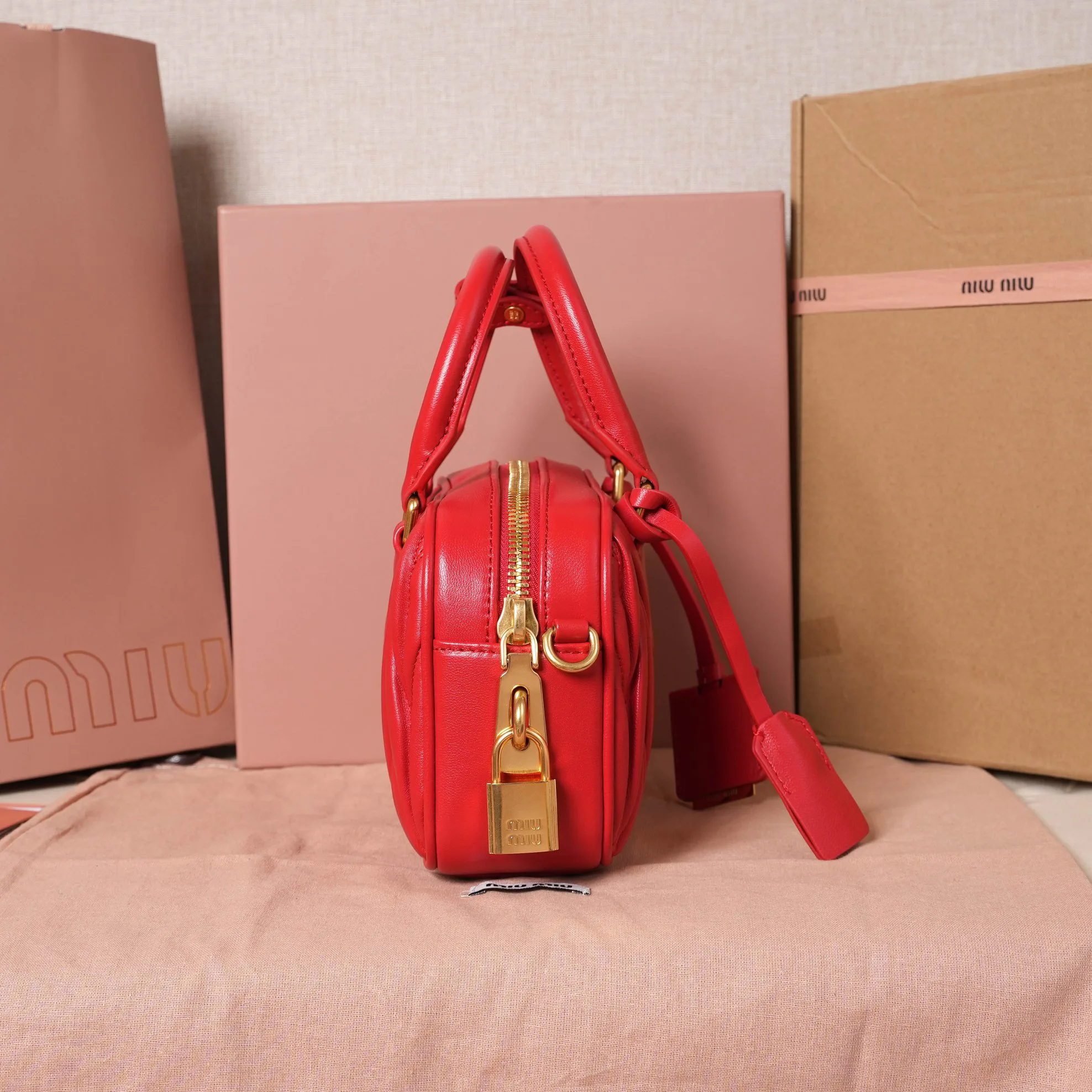 Классические Сумки Женские Miu Miu 11402740