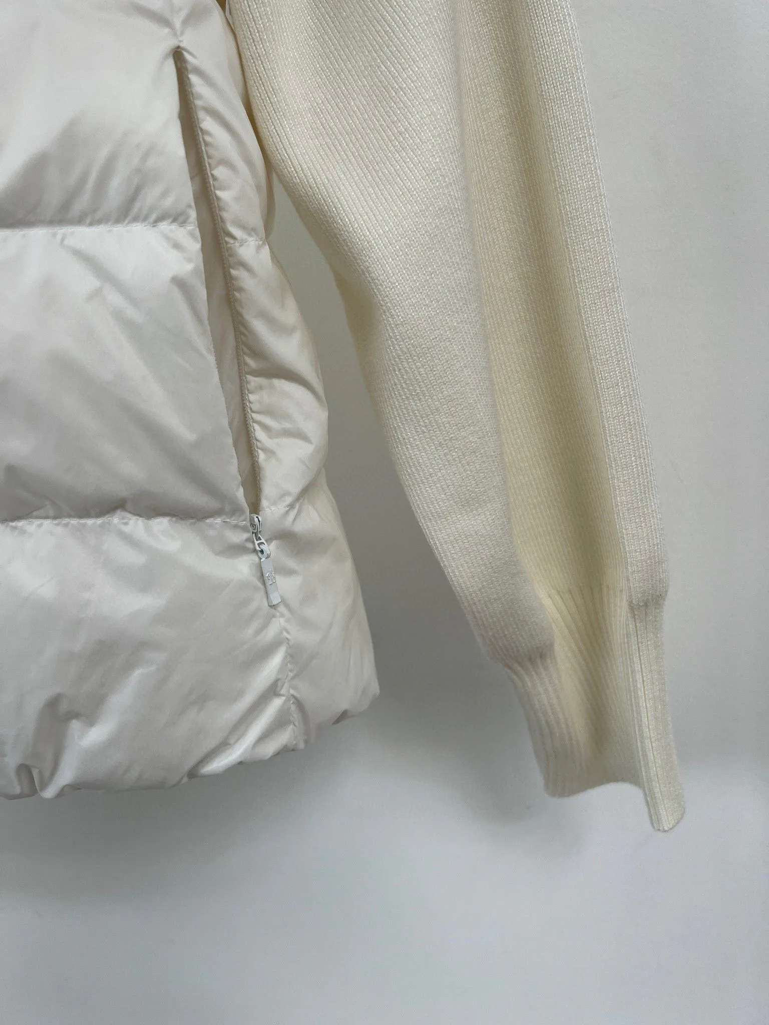 Куртки И Пуховики Женские Moncler 18415624