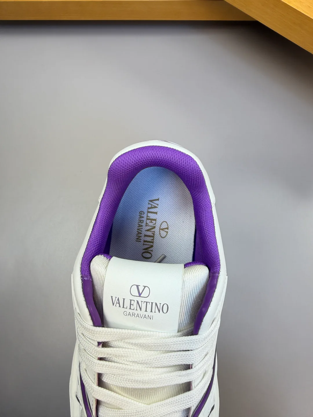 Кроссовки Женские Valentino 226777