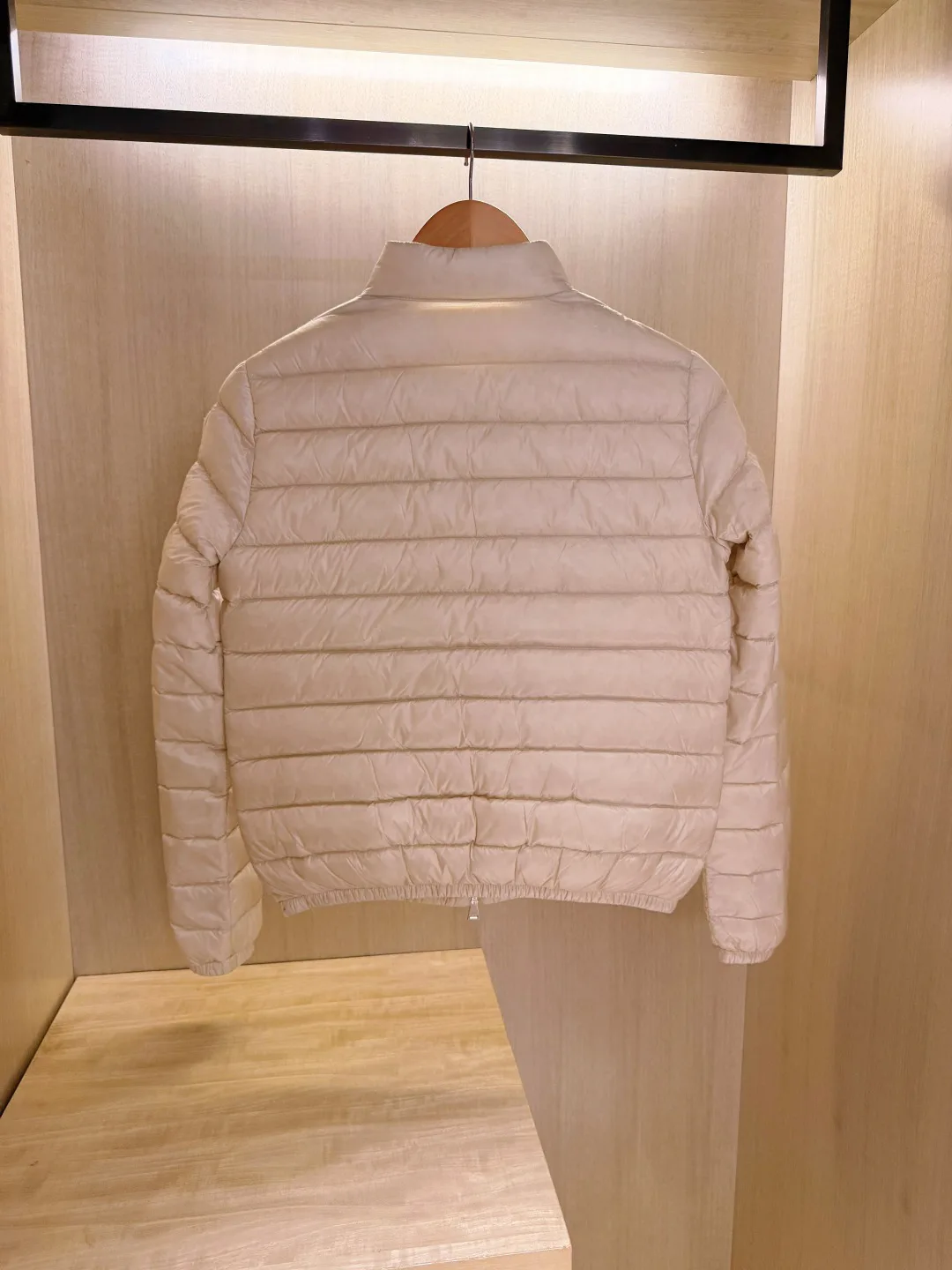Куртки И Пуховики Женские Moncler 16890554