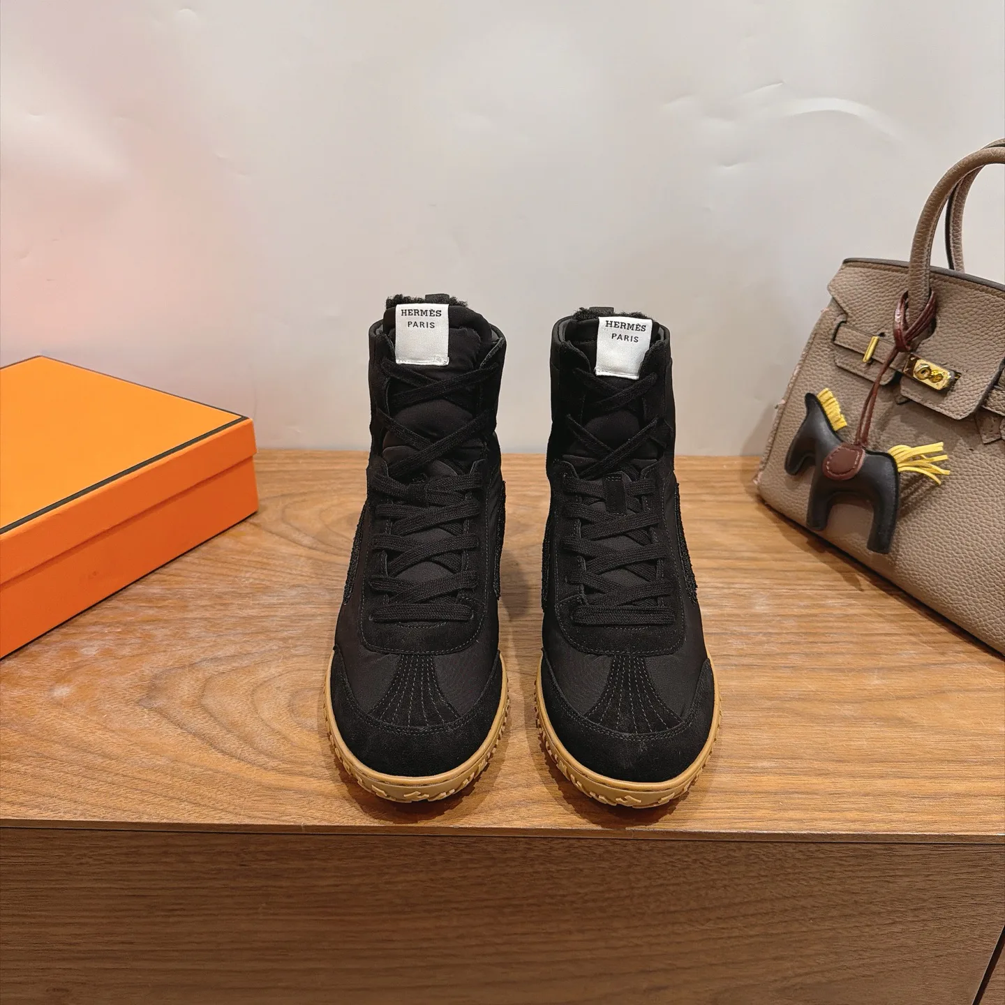 Кроссовки Женские Hermes 17935235