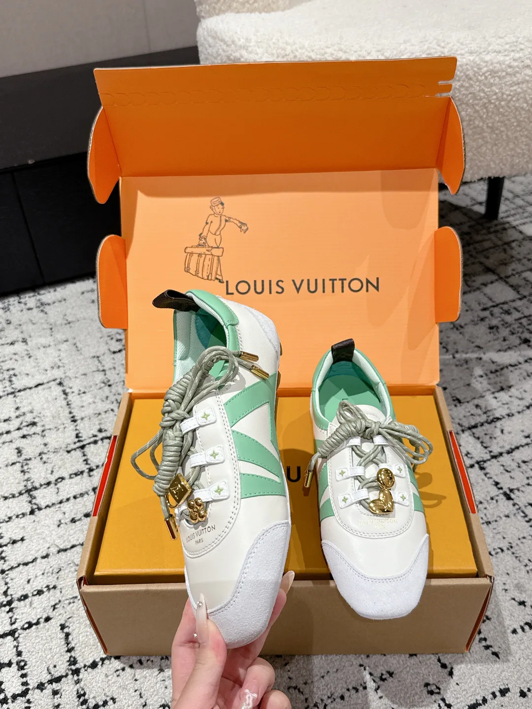 Кроссовки Женские Louis Vuitton 47494