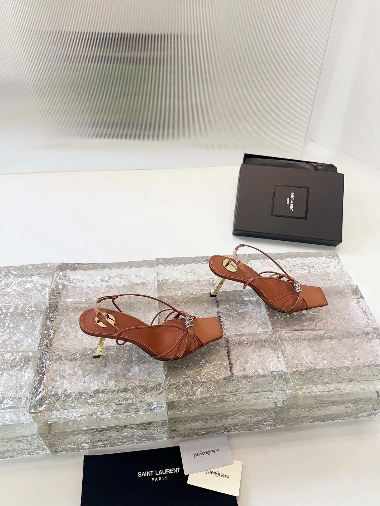 Босоножки Женские Saint Laurent 11278236