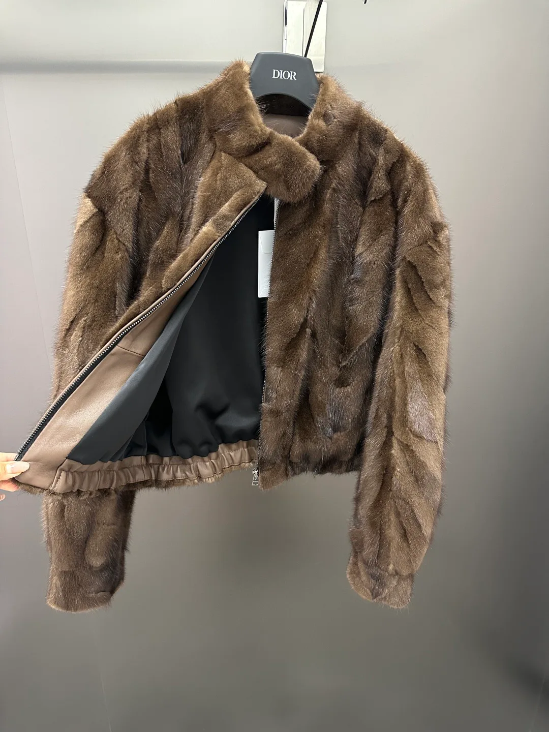 Шубы Женские Christian Dior 18626028