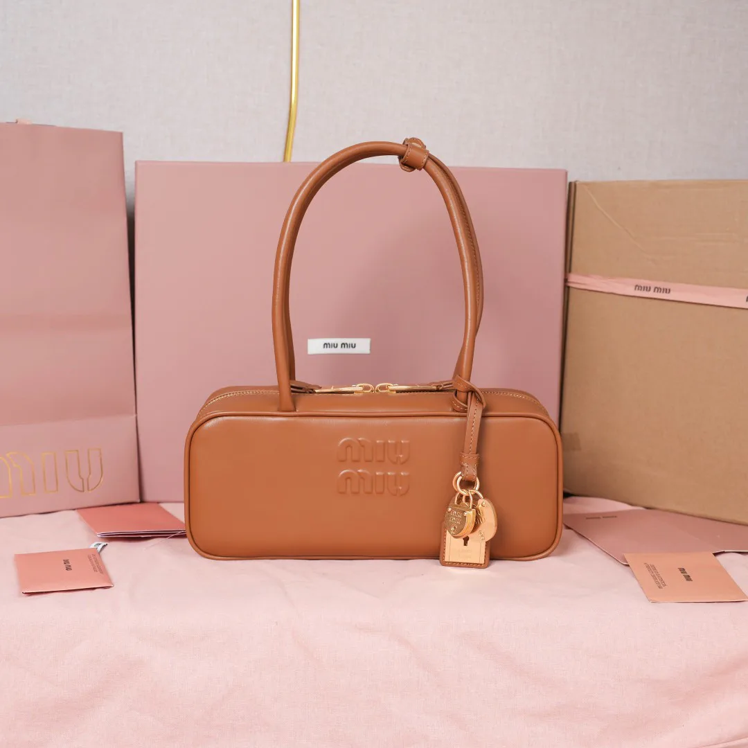 Классические Сумки Женские Miu Miu 11402797