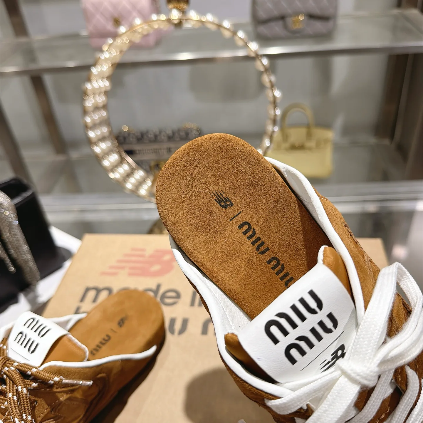 Кроссовки Женские Miu Miu 18034823