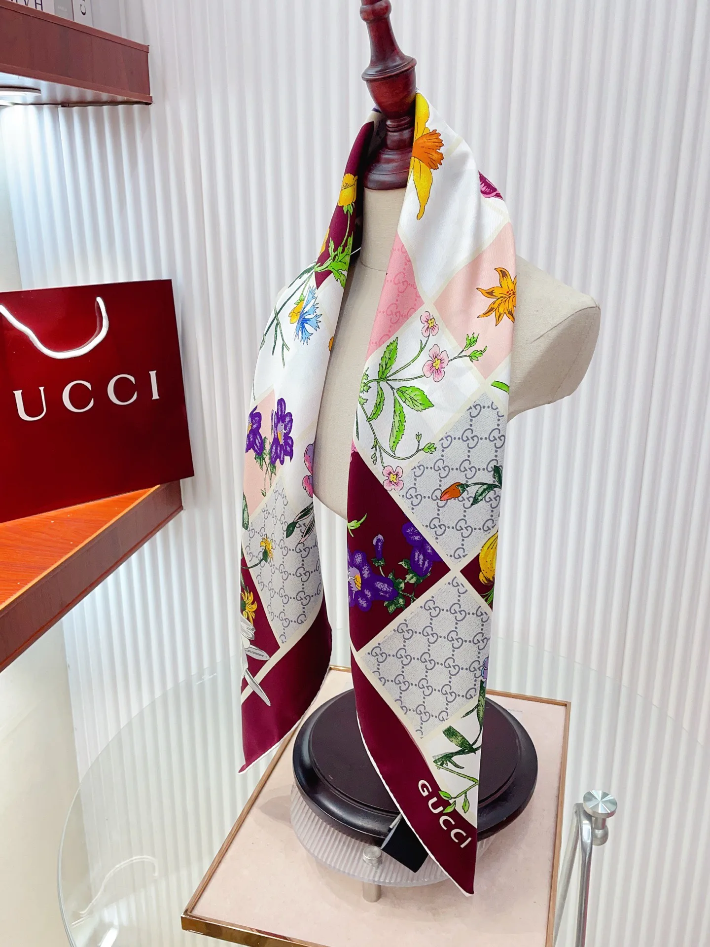 Платки Gucci 14859484