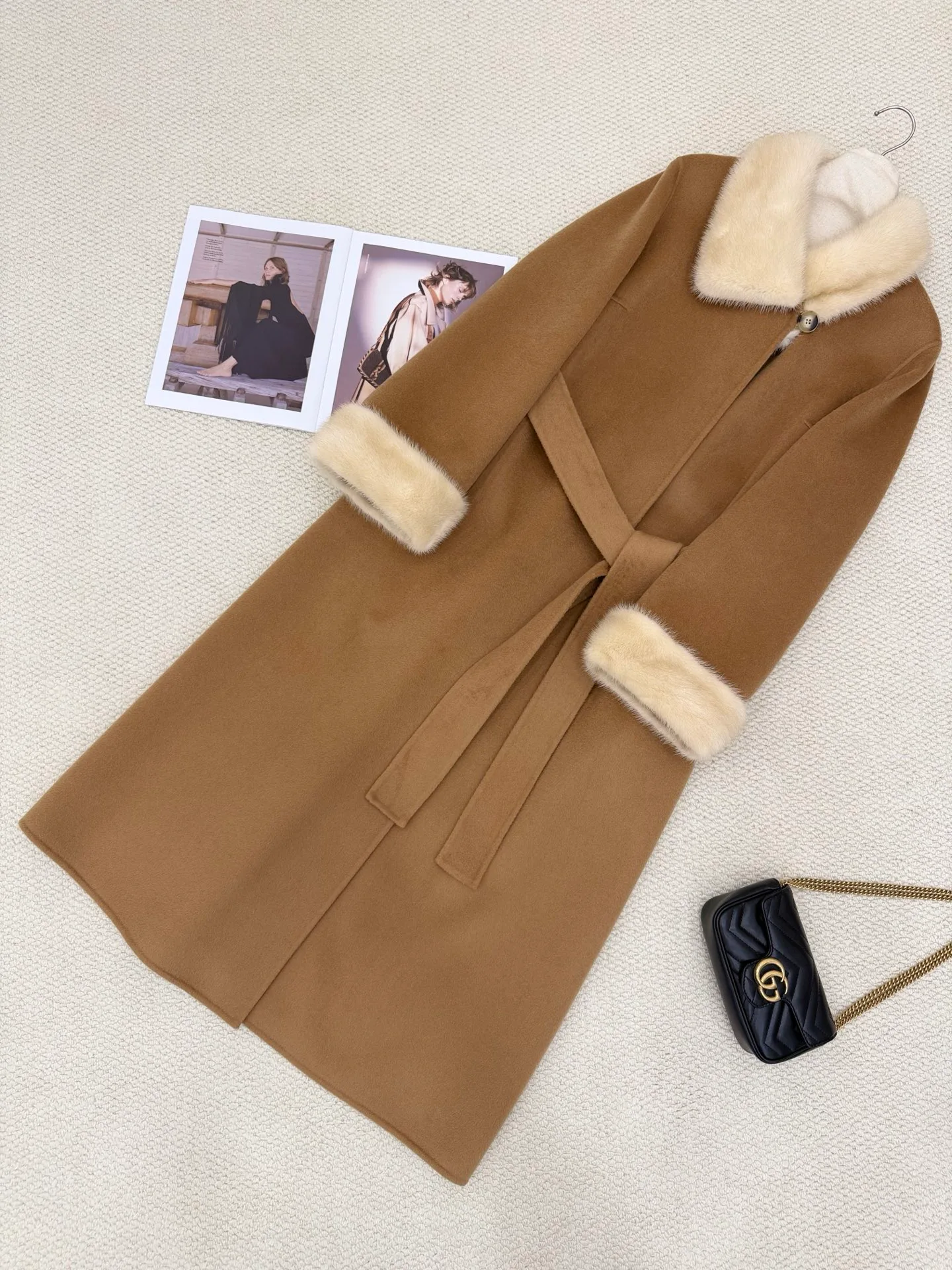Пальто Женские Loro Piana 19092574