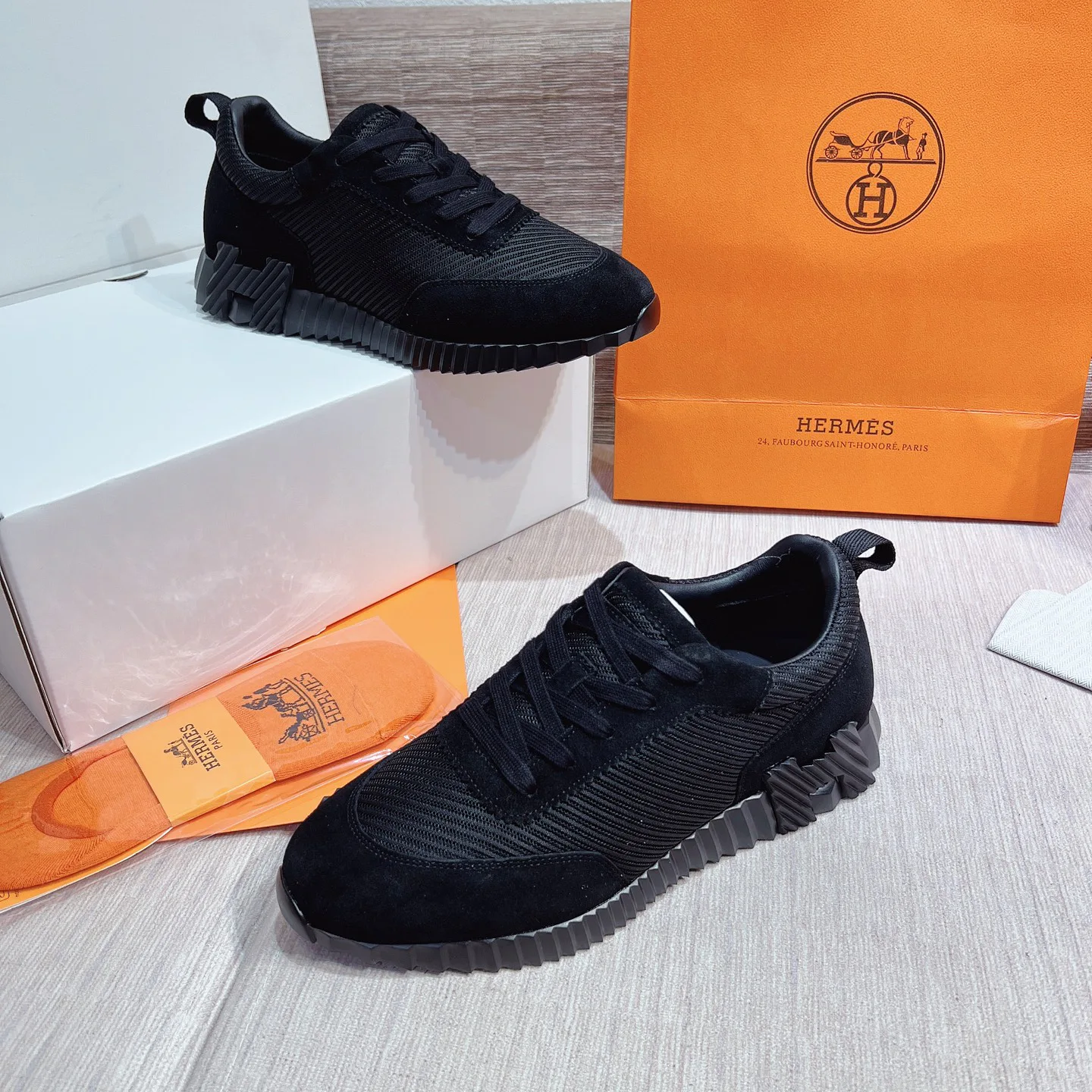 Кроссовки Женские Hermes 17749546