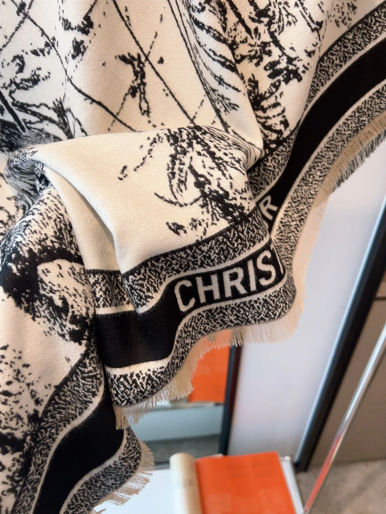 Шарфы Christian Dior 18322634