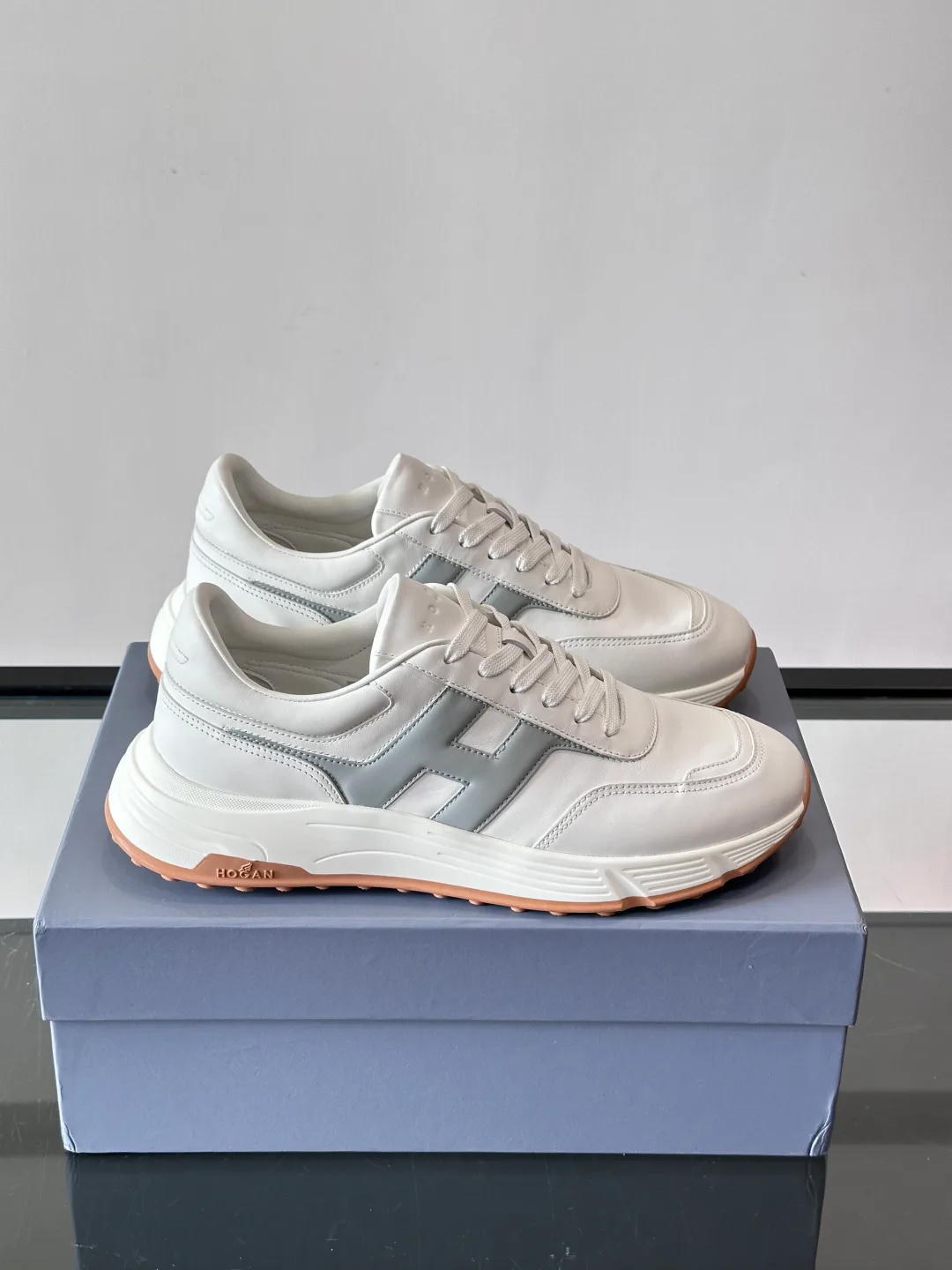 Кроссовки Женские Hogan 418141