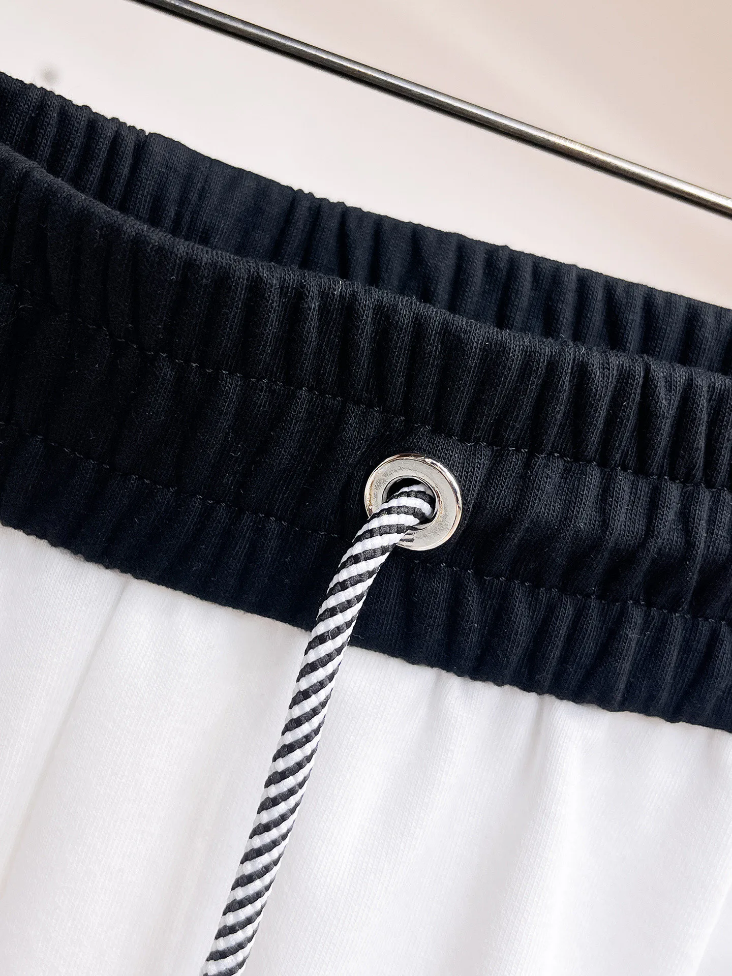 Шорты Мужские Moncler 13417635