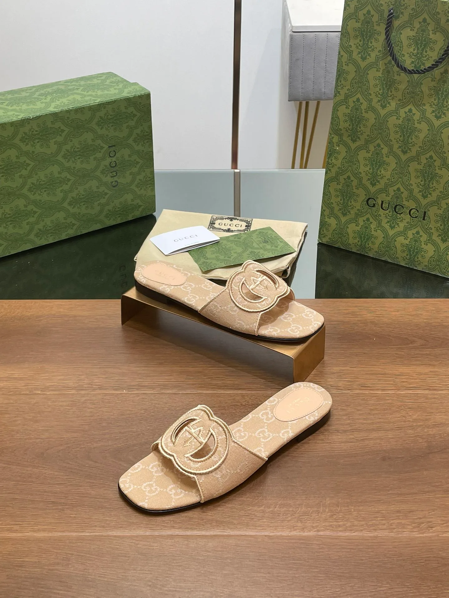 Шлепанцы Женские Gucci 34596