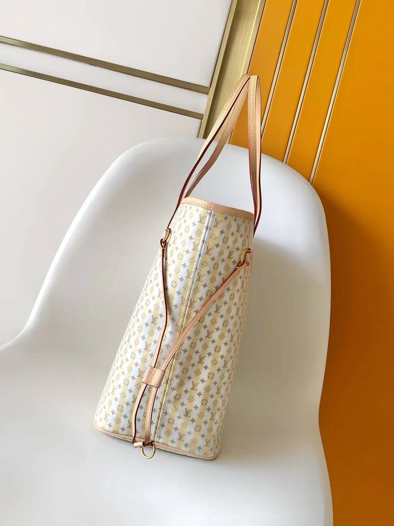 Классические Сумки Женские Louis Vuitton 17483325