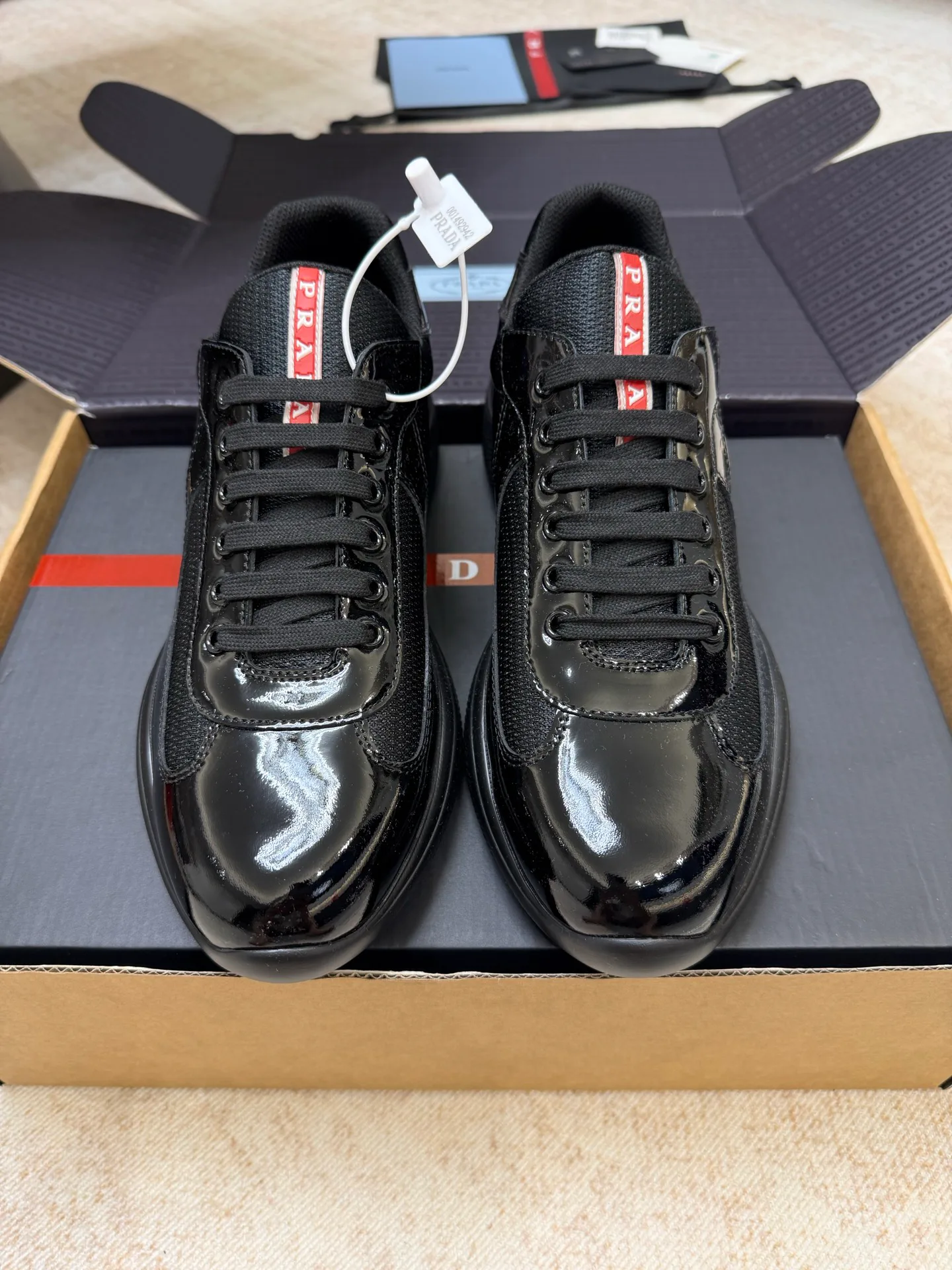 Кроссовки Женские Prada 11411018