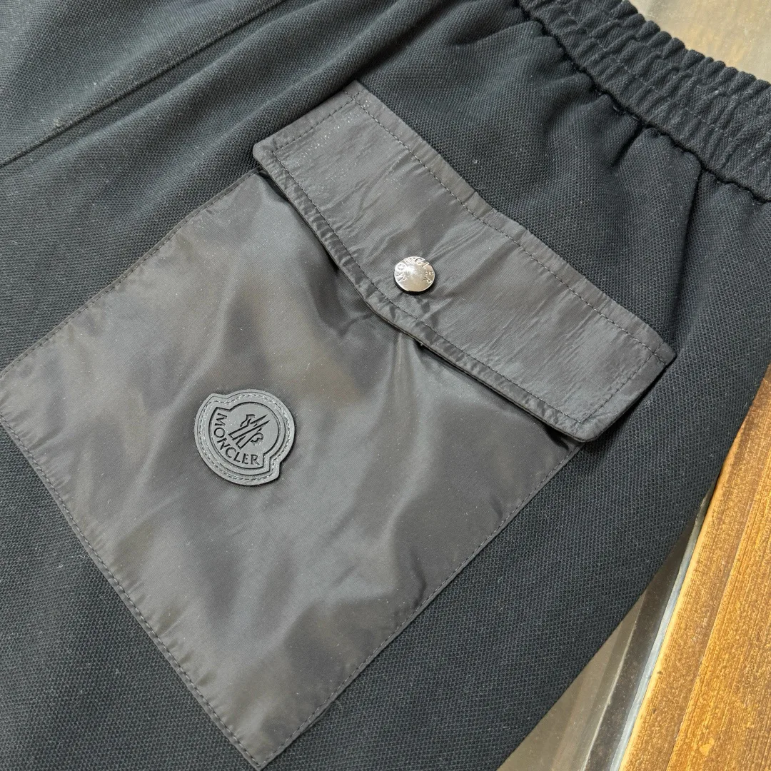 Шорты Женские Moncler 11885585