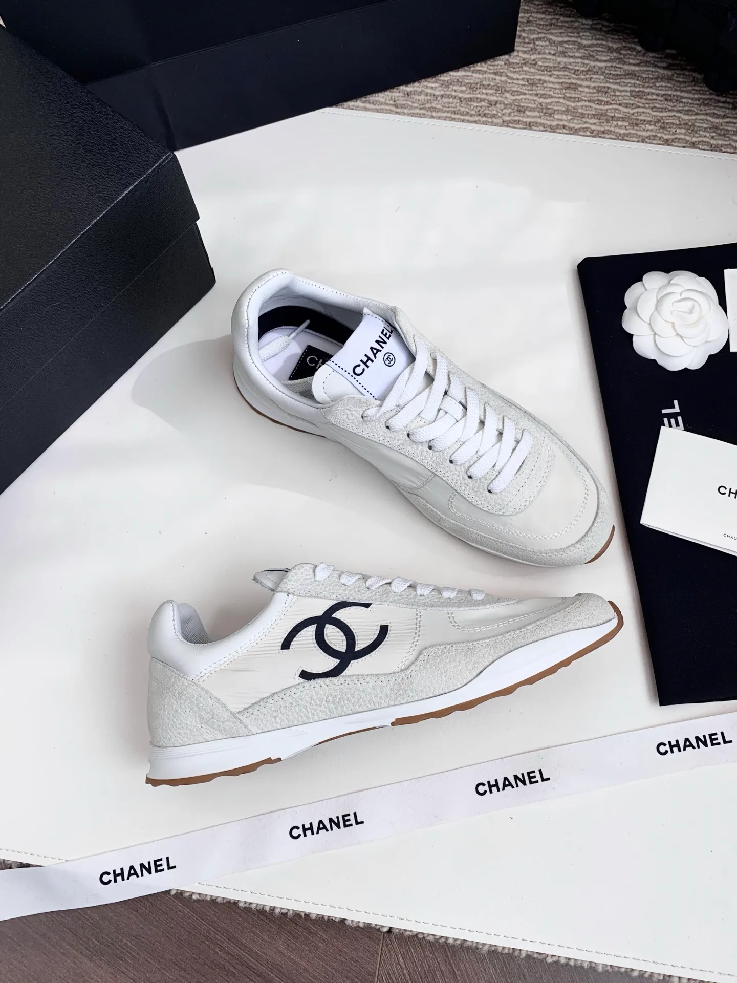 Кроссовки Женские Chanel 11561504