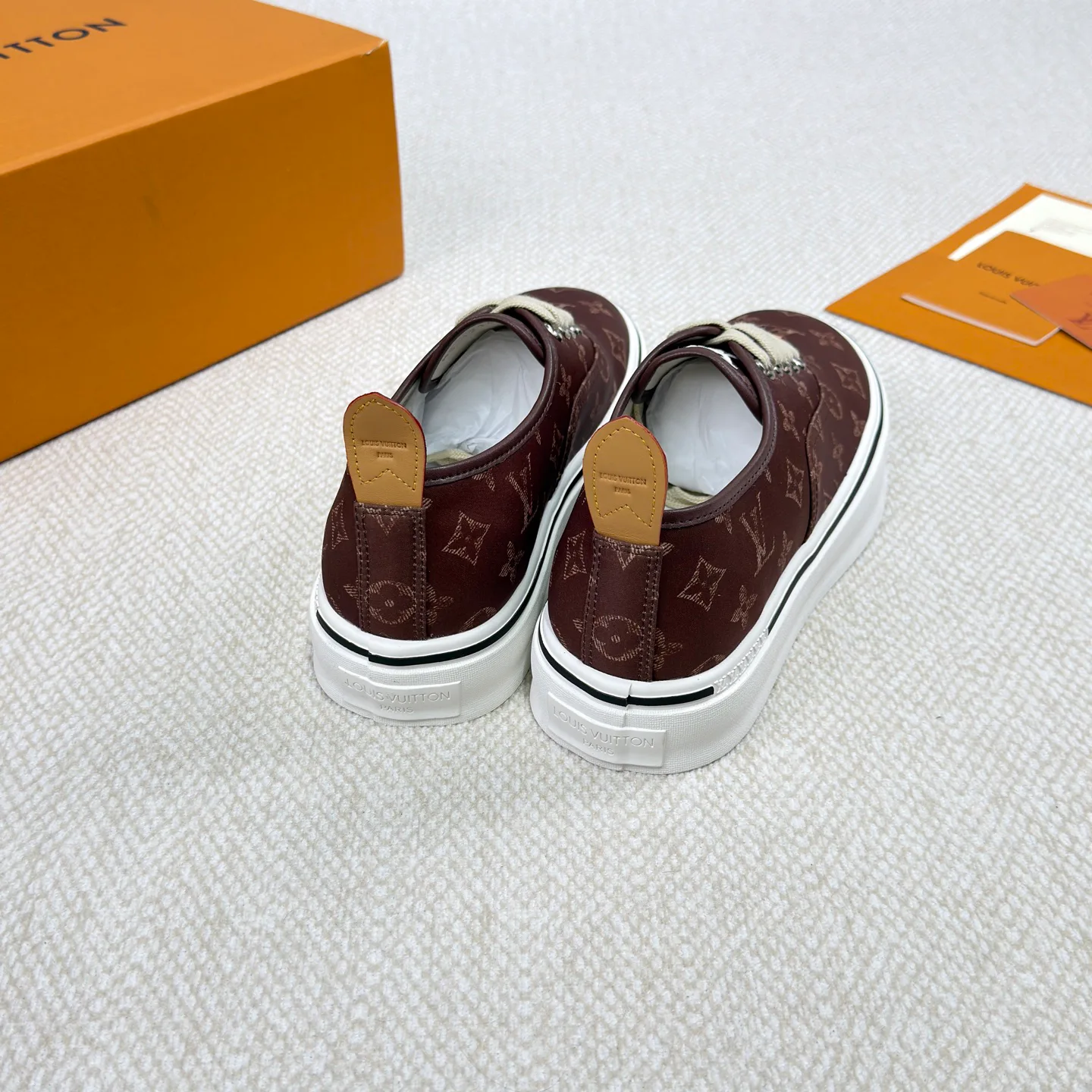 Кроссовки Мужские Louis Vuitton 18365151