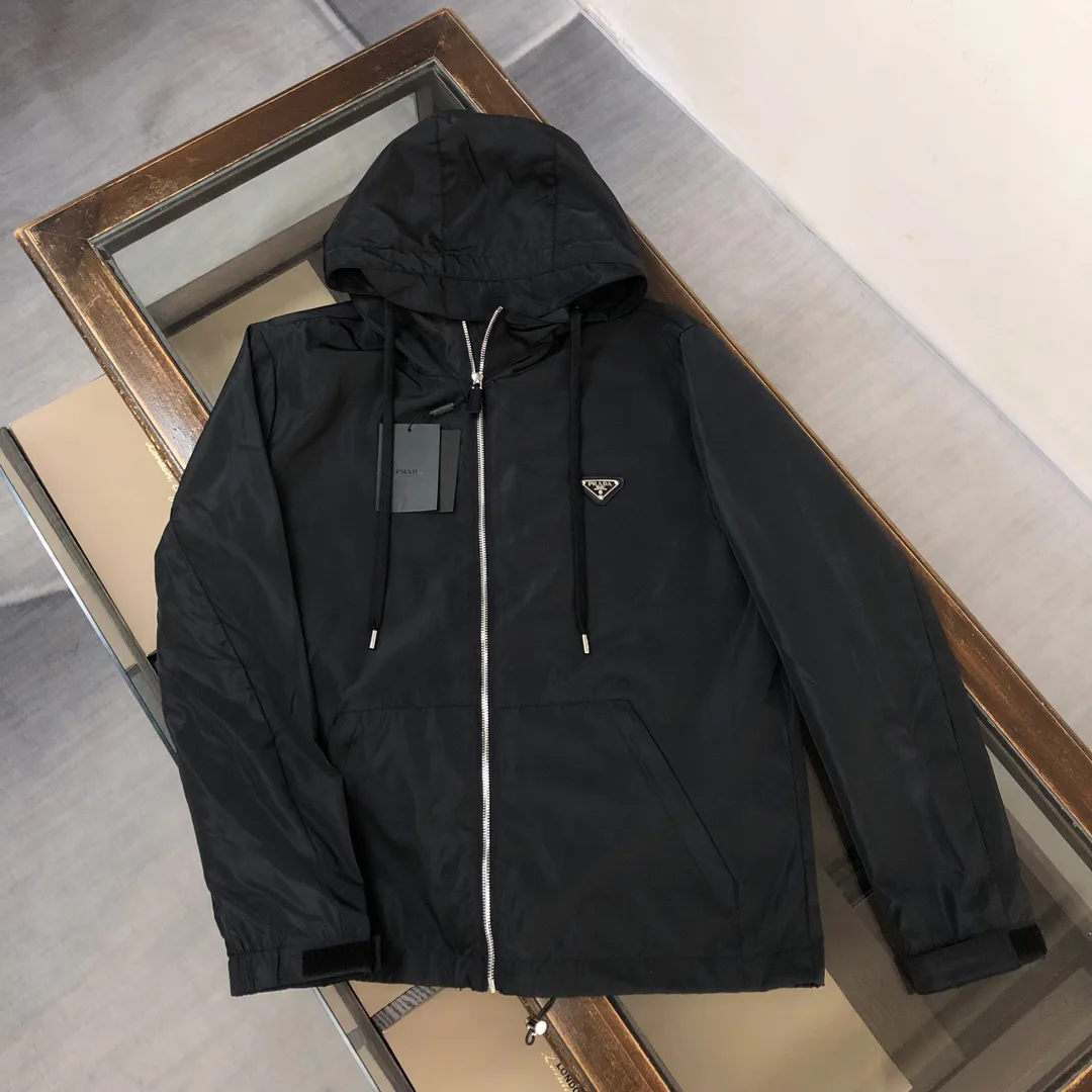 Куртки И Пуховики Женские Prada 18809758