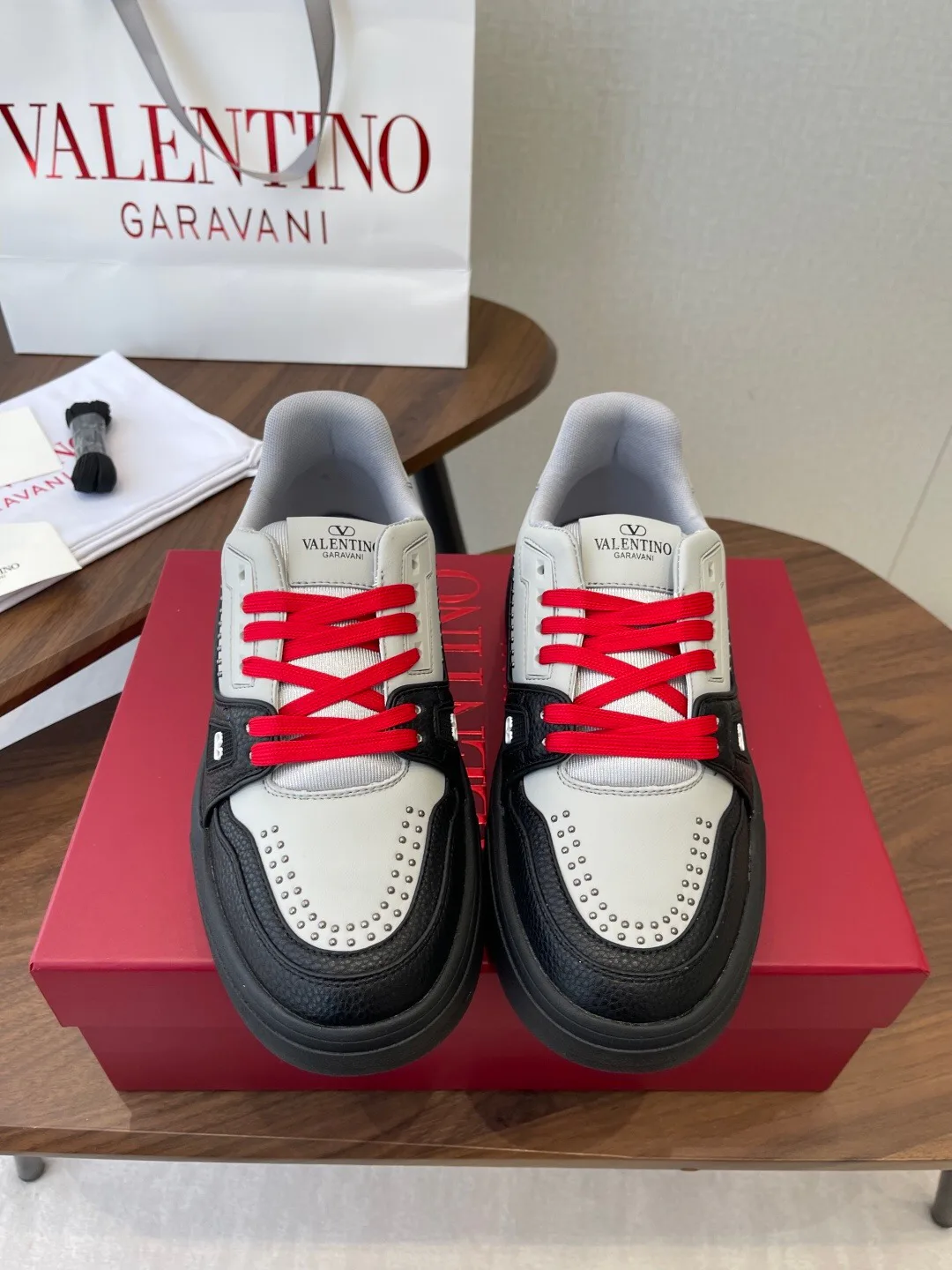 Кроссовки Женские Valentino 11446620