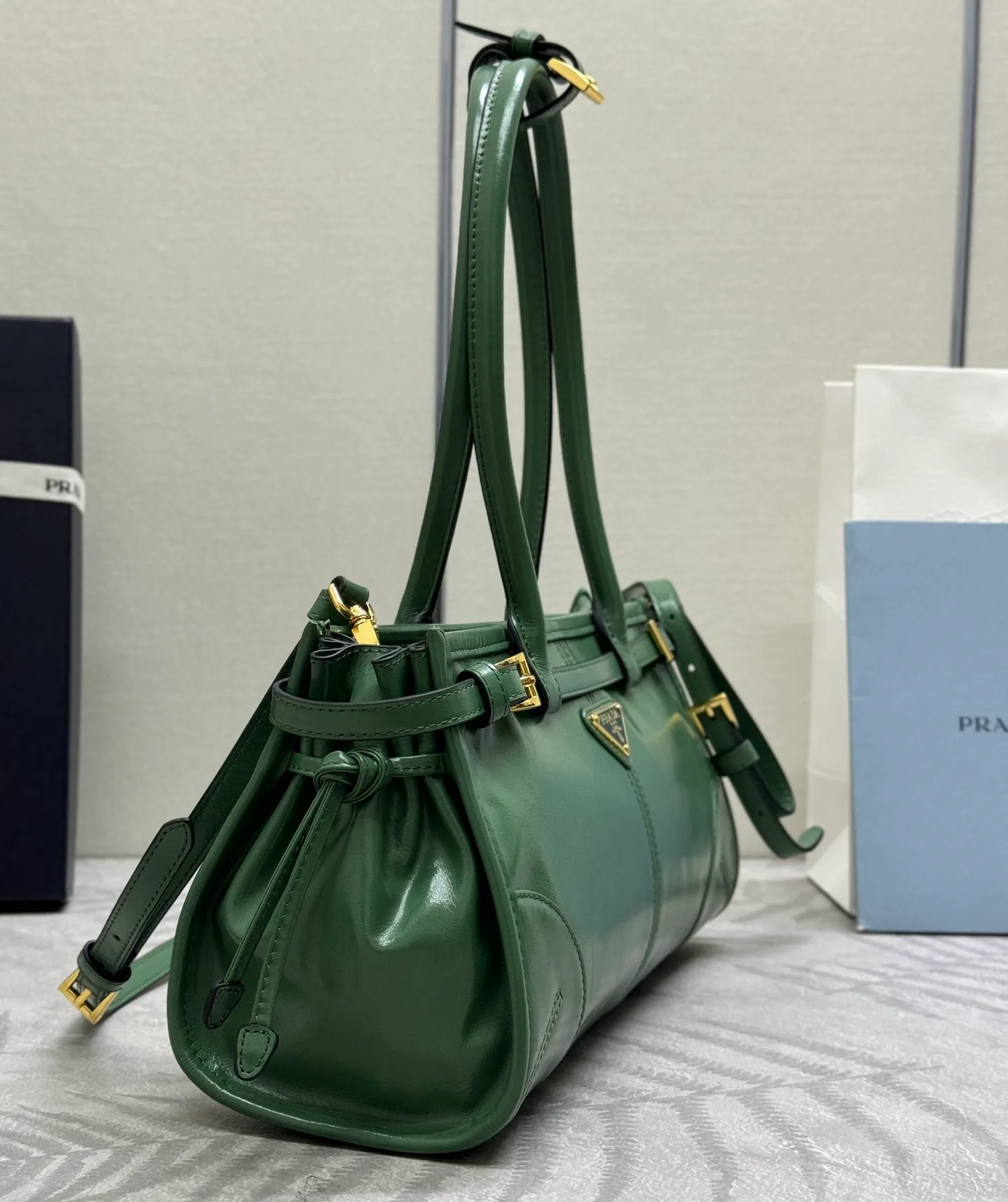 Классические Сумки Женские Prada 11462500
