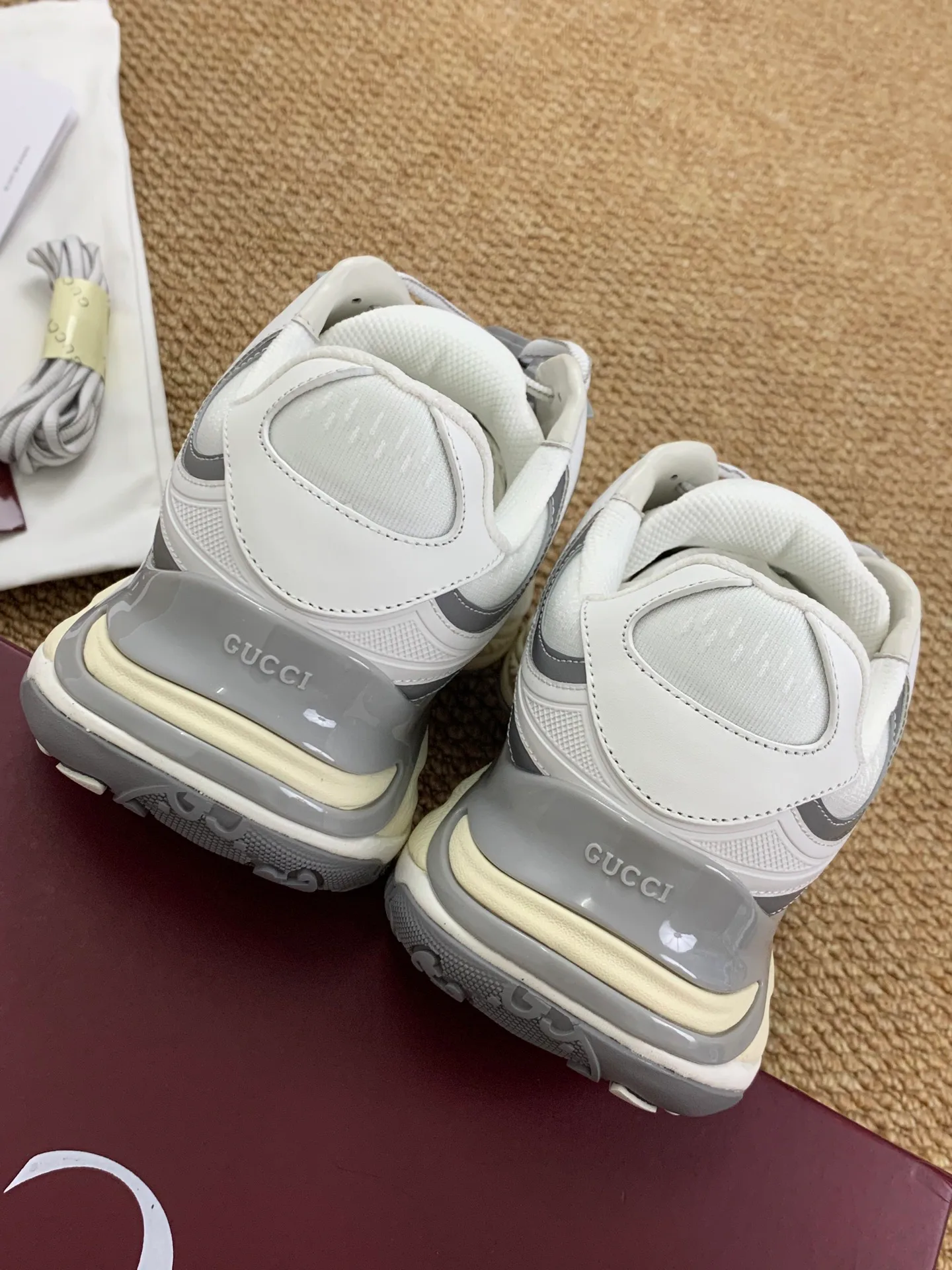 Кроссовки Женские Gucci 17545256