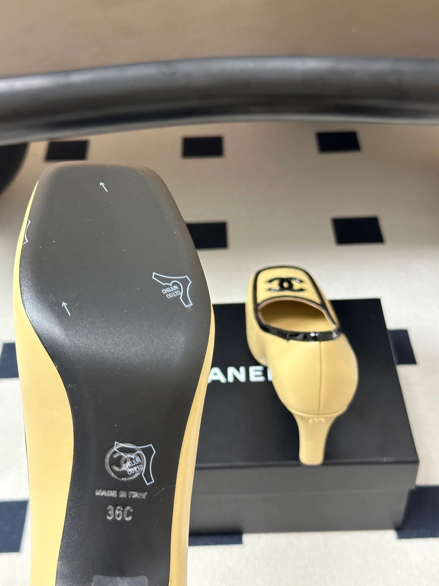Туфли Женские Chanel 18049714