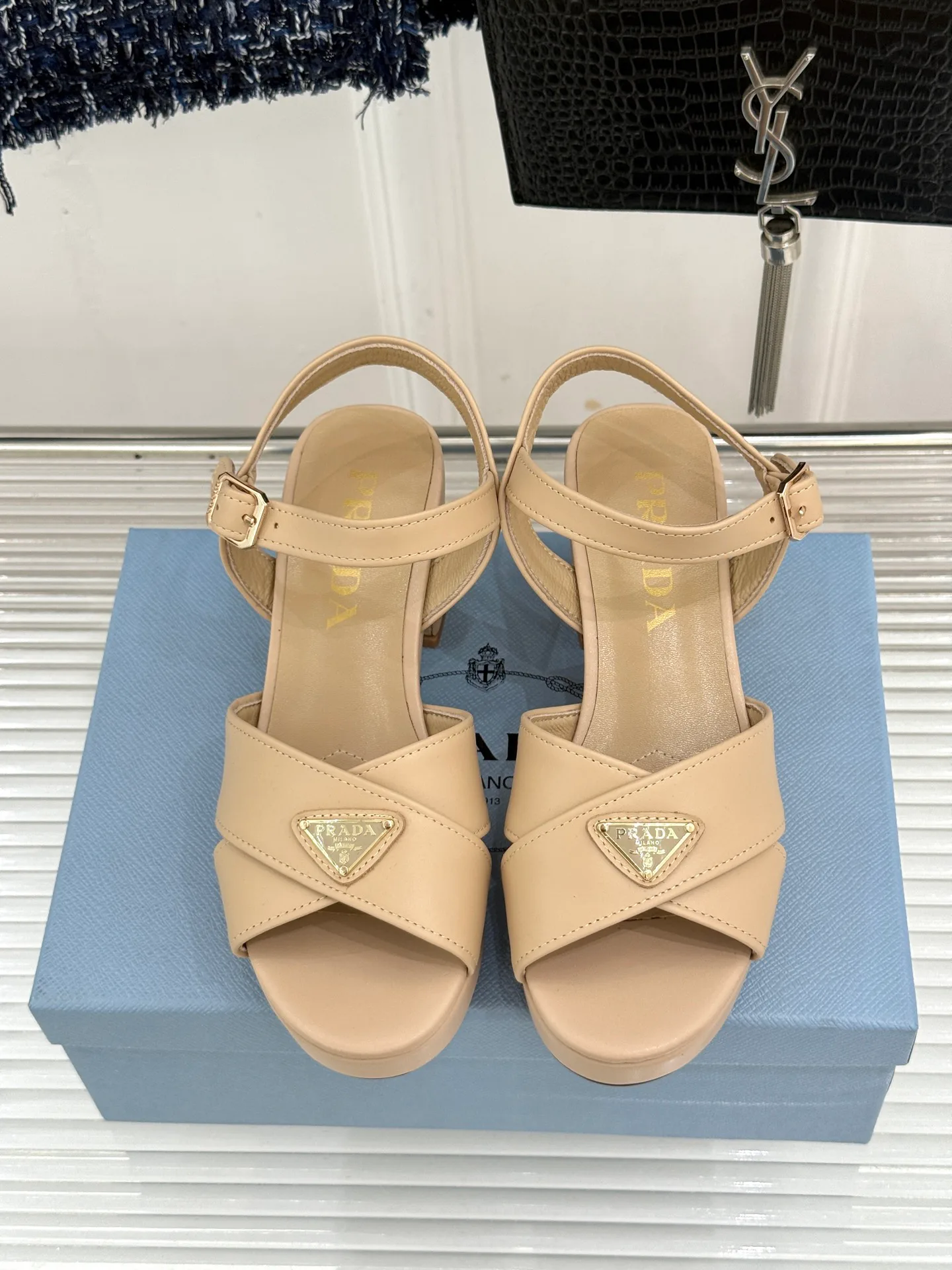 Босоножки Женские Prada 17896706