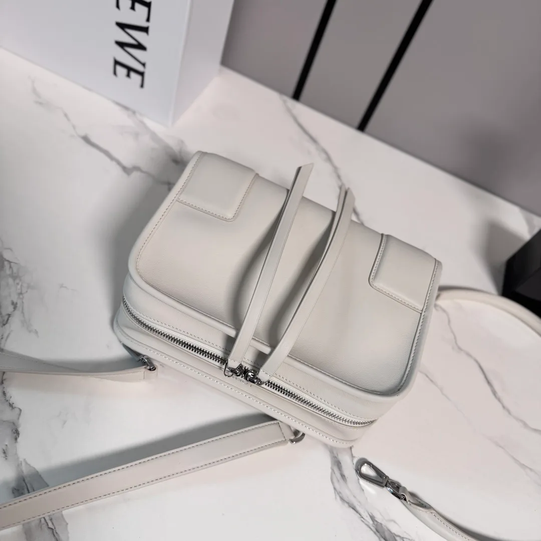Классические Сумки Женские Loewe 12690194