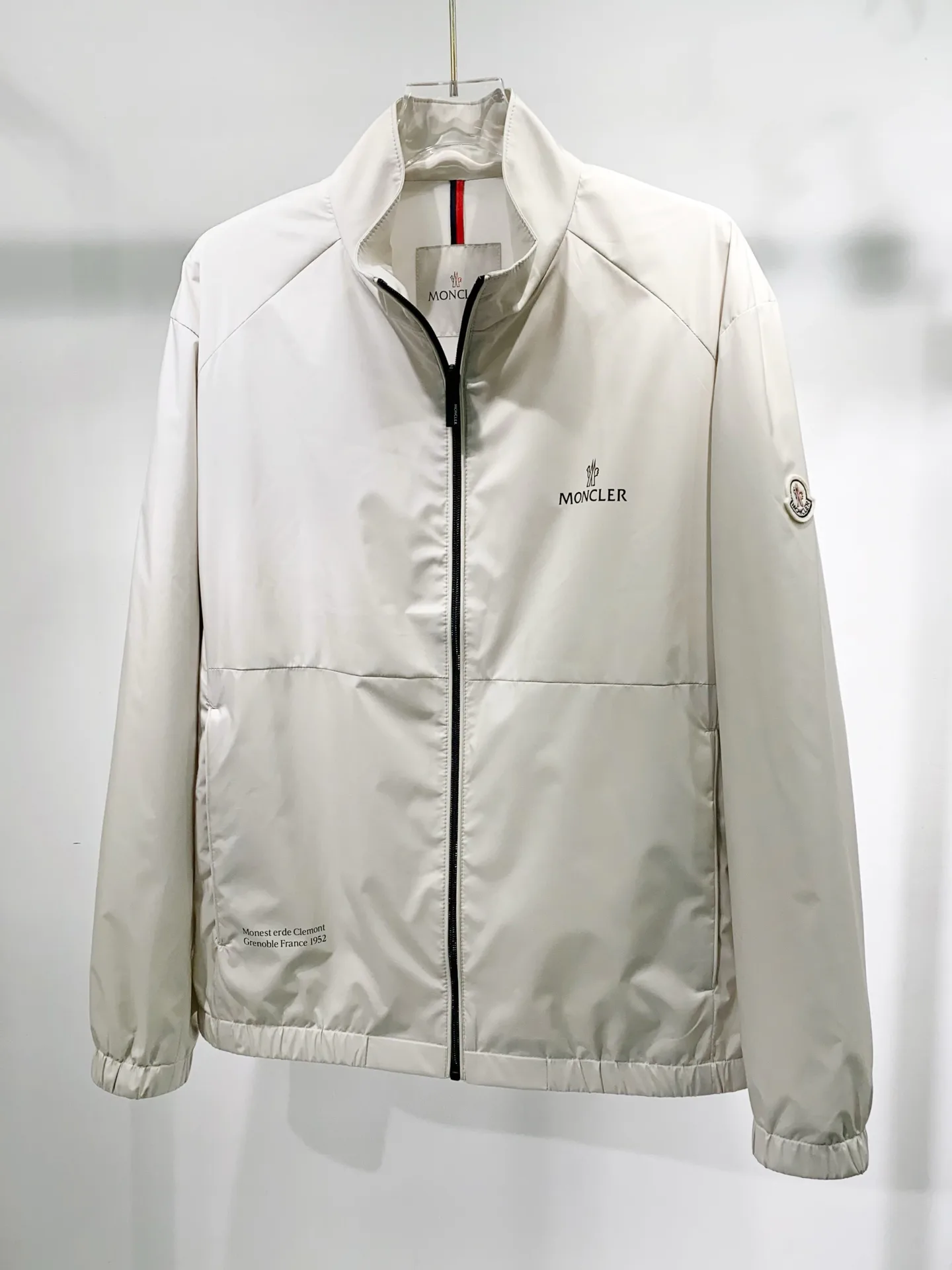 Куртки И Пуховики Мужские Moncler 12729712