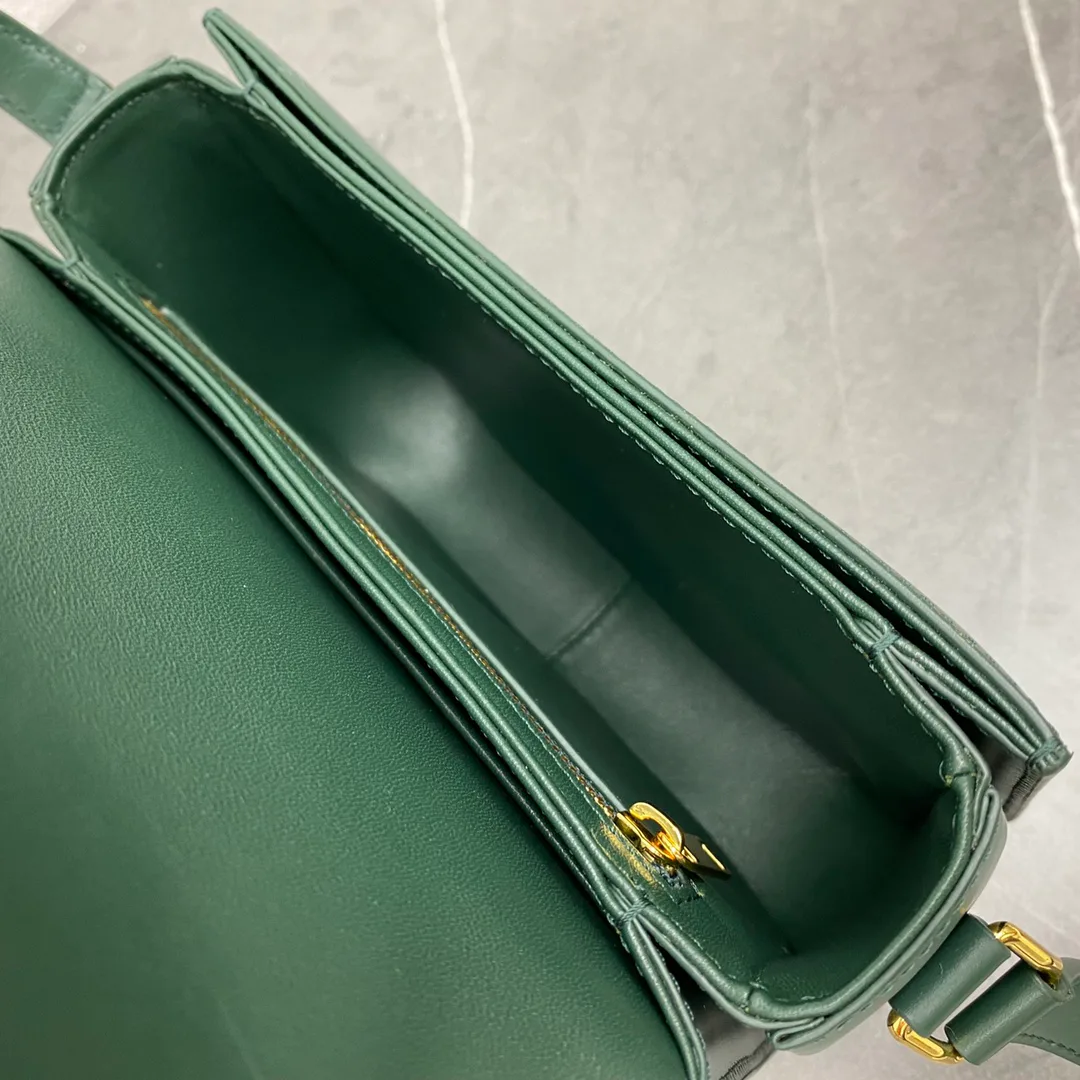 Классические Сумки Женские Celine 18141587