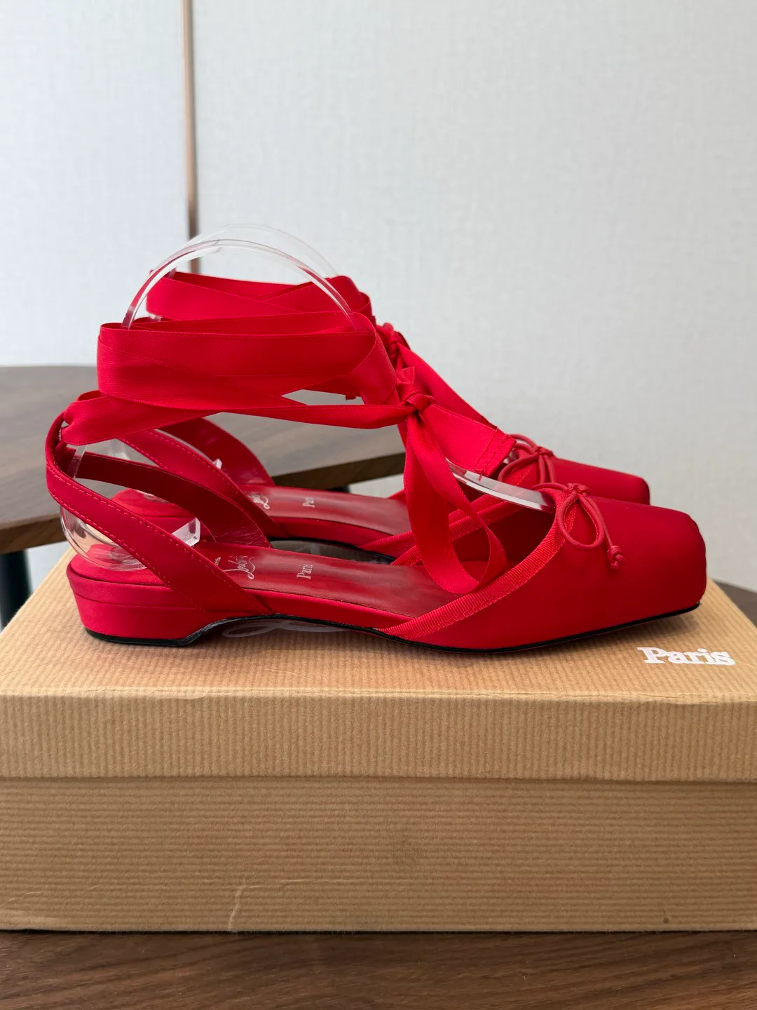 Туфли Женские Christian Louboutin 17461354
