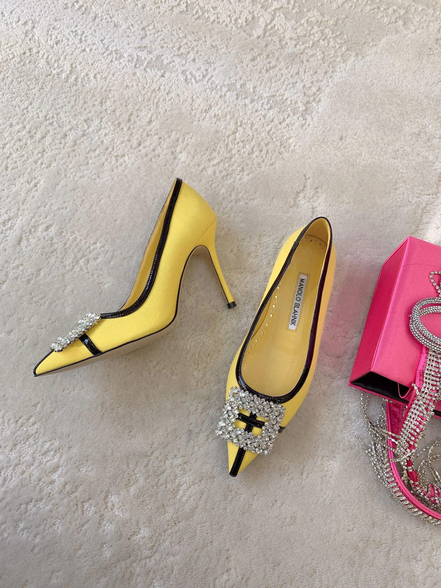 Туфли Женские Manolo Blahnik 18698281