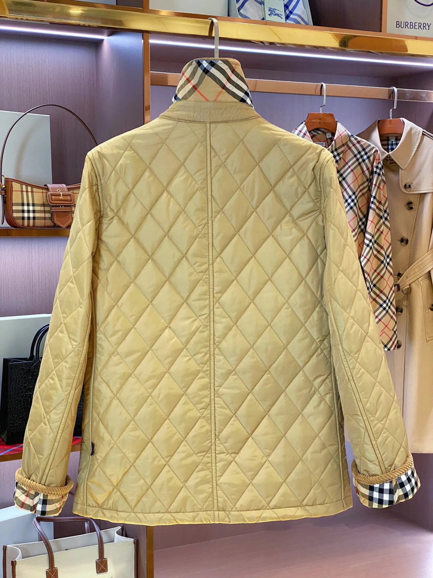 Куртки И Пуховики Женские Burberry 18140704