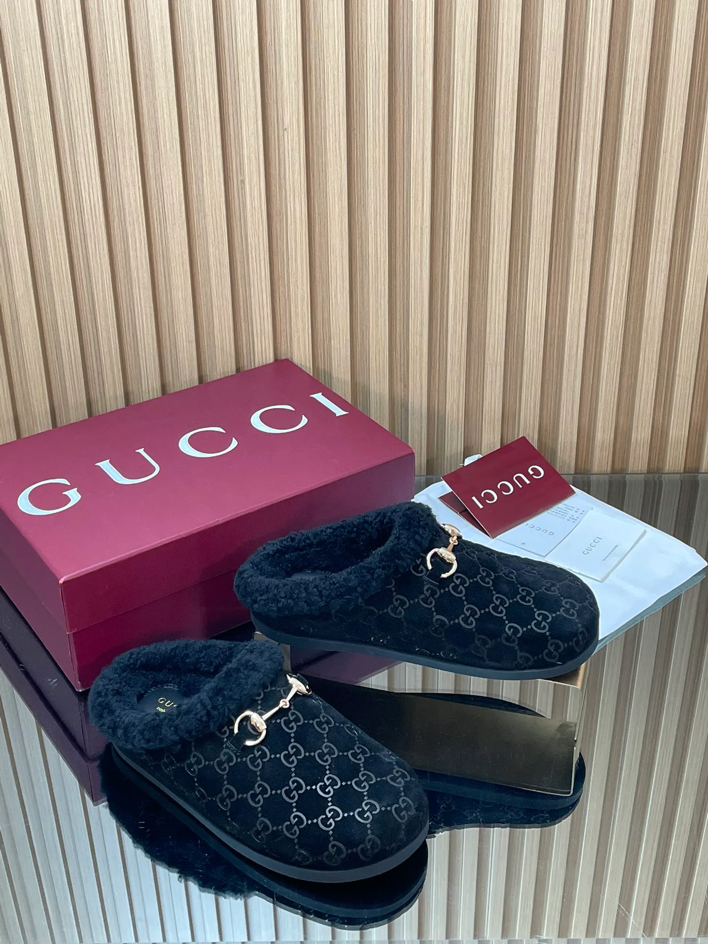 Тапочки Женские Gucci 18703252