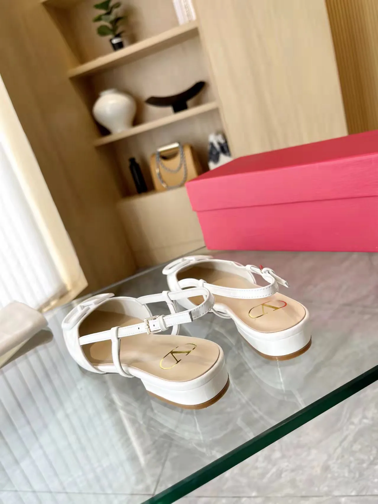 Босоножки Женские Valentino 11602192